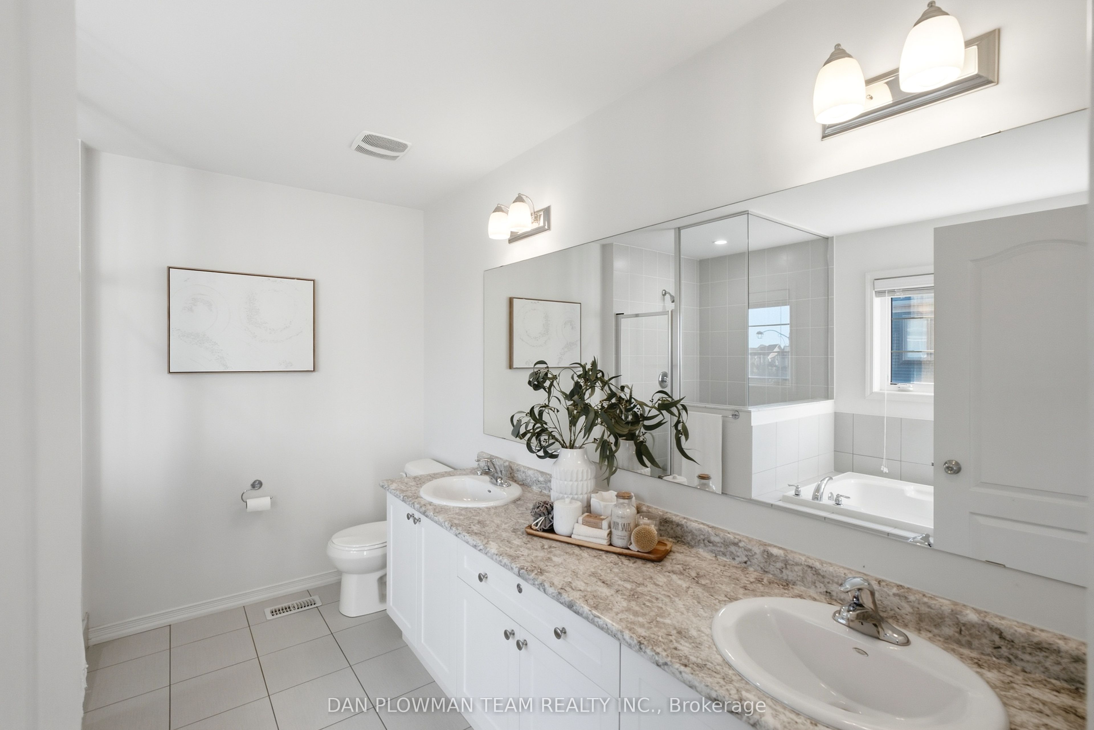 2560 Bandsman Crescent Property Photo 23