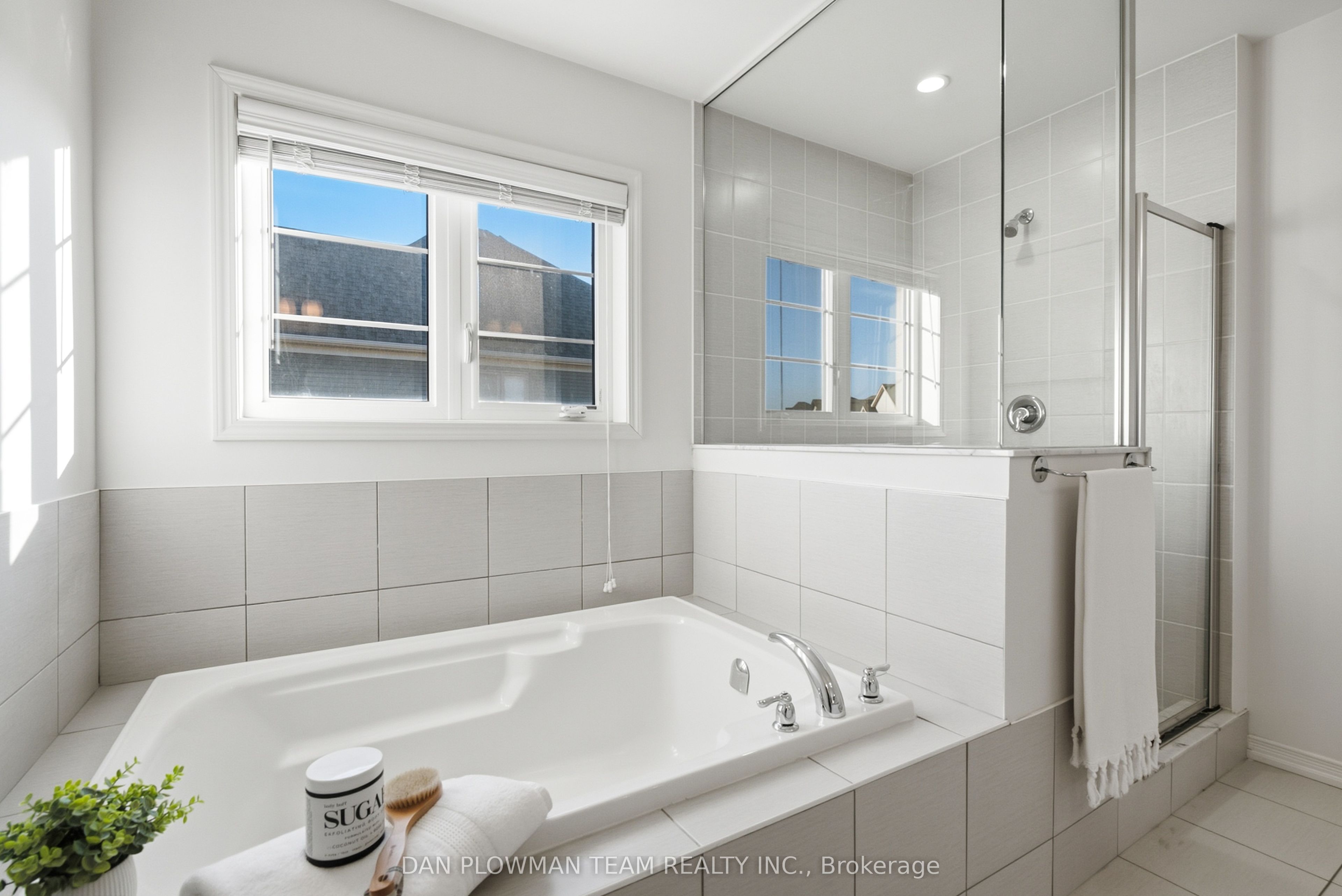 2560 Bandsman Crescent Property Photo 24