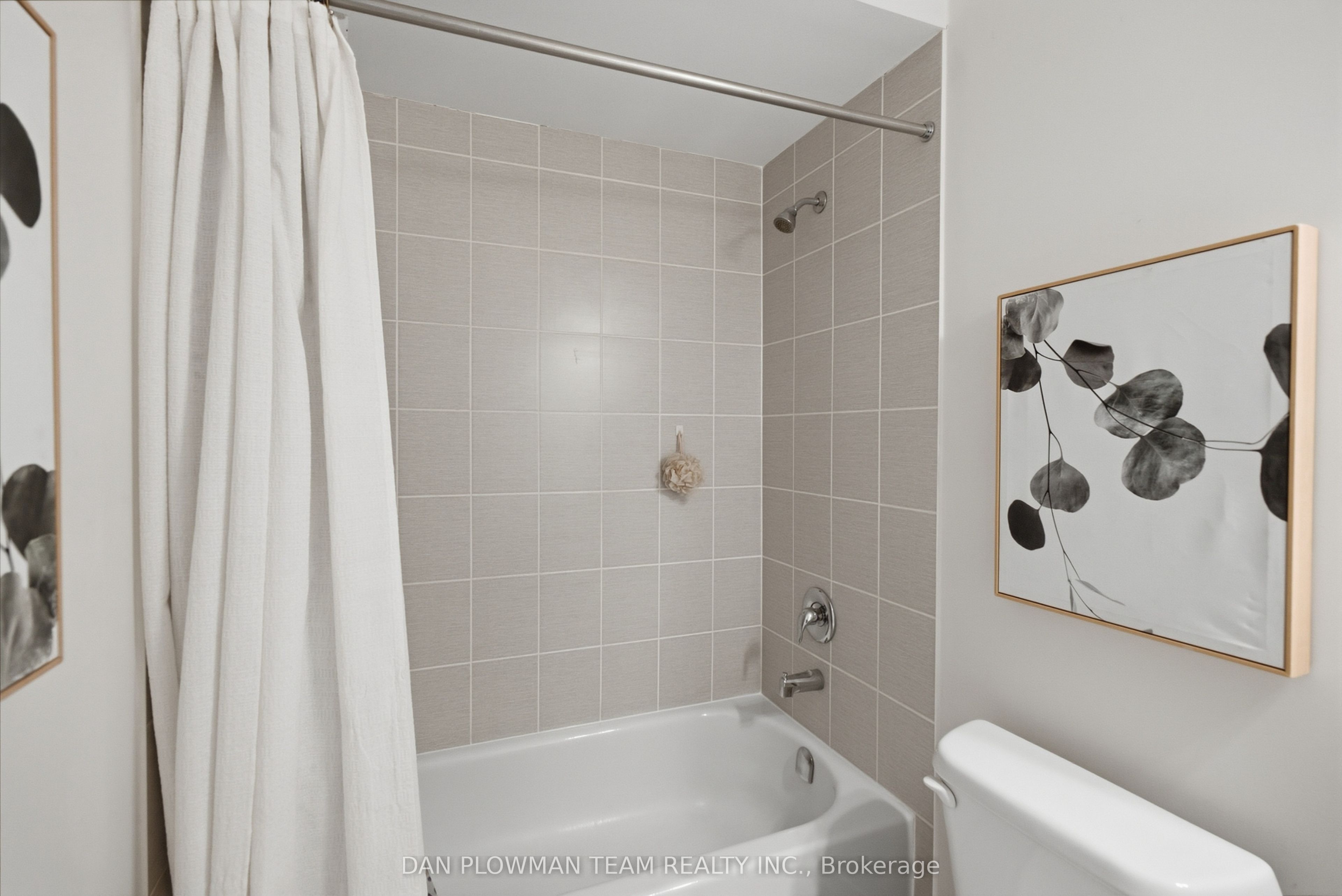 2560 Bandsman Crescent Property Photo 29
