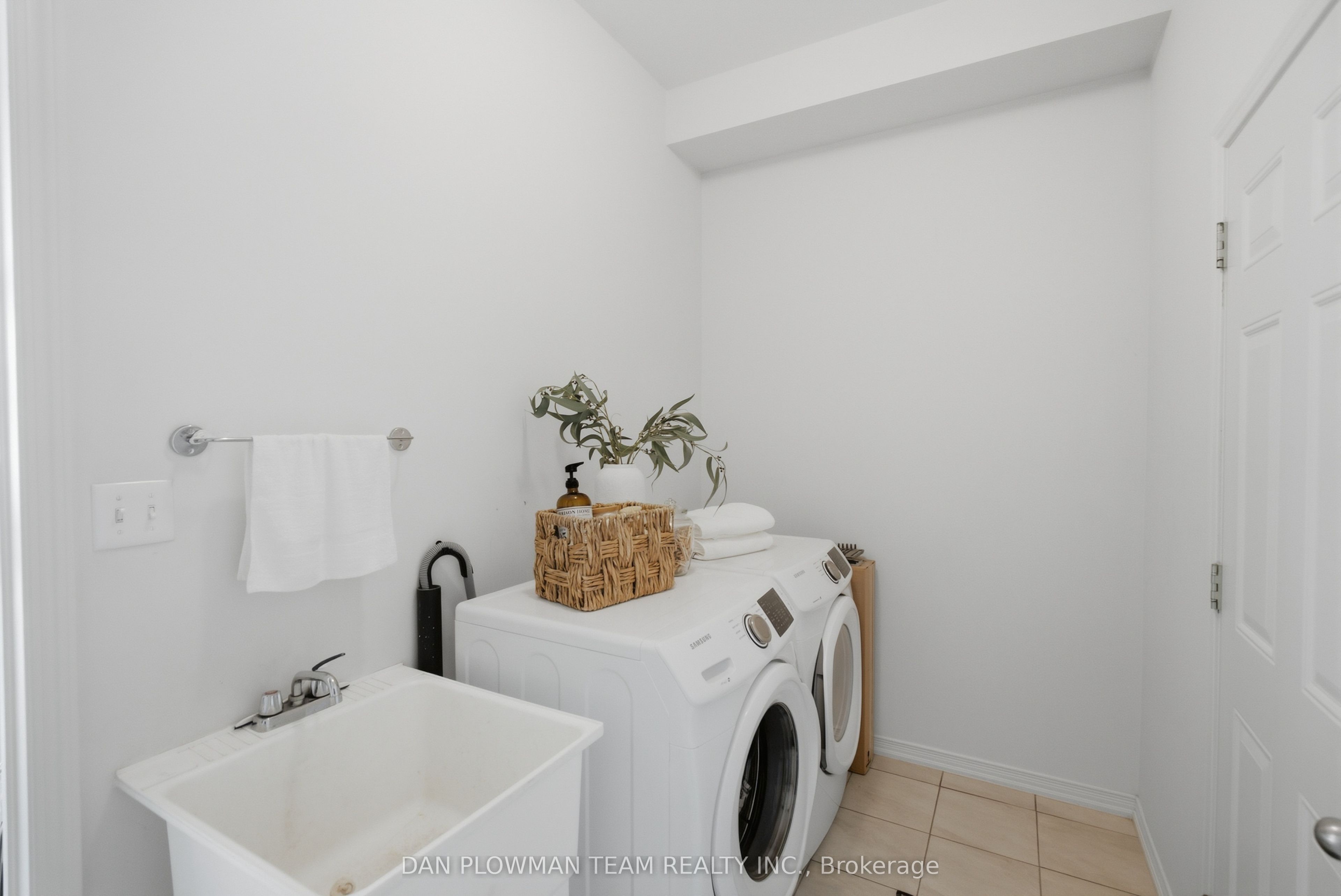 2560 Bandsman Crescent Property Photo 41