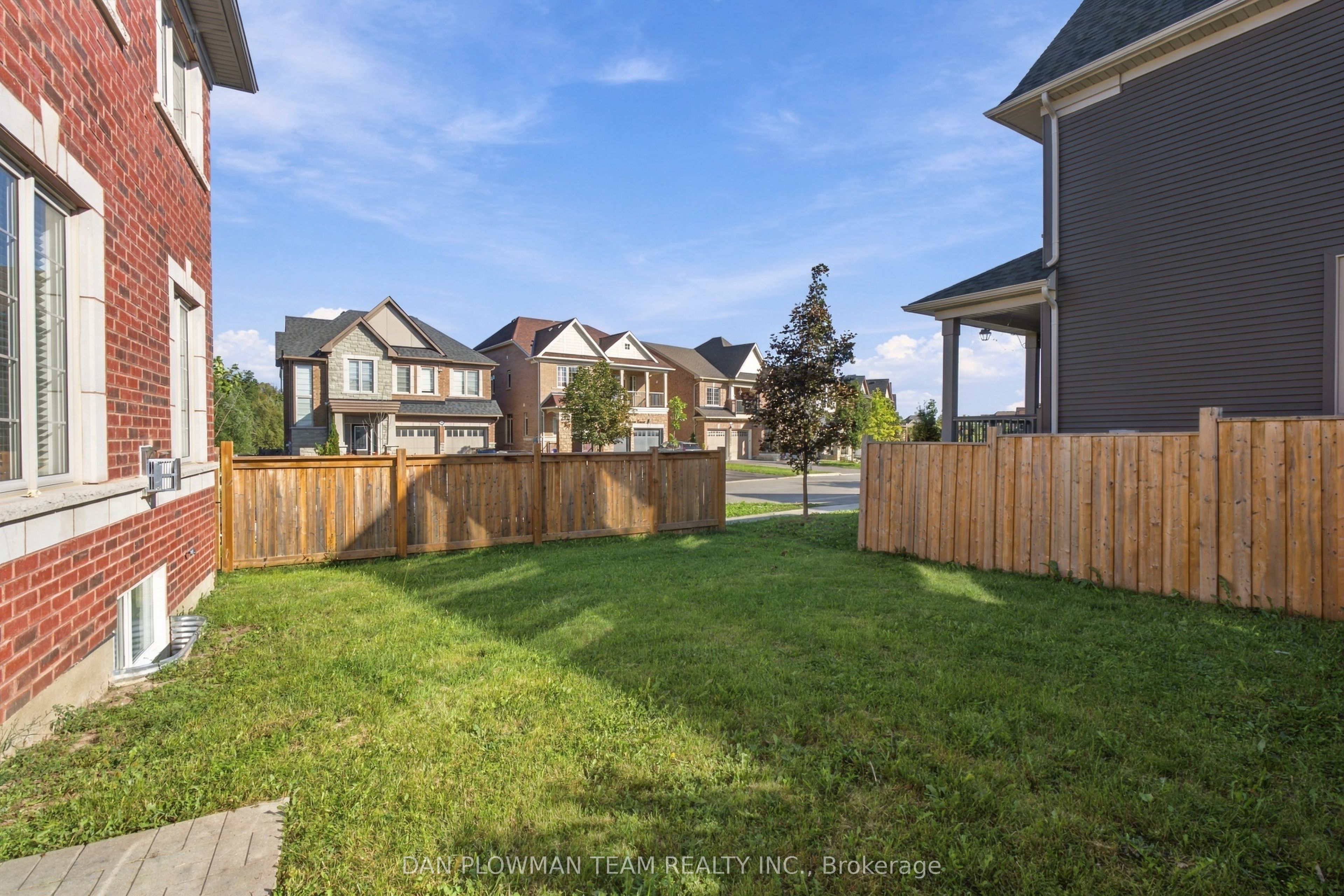 2560 Bandsman Crescent Property Photo 46