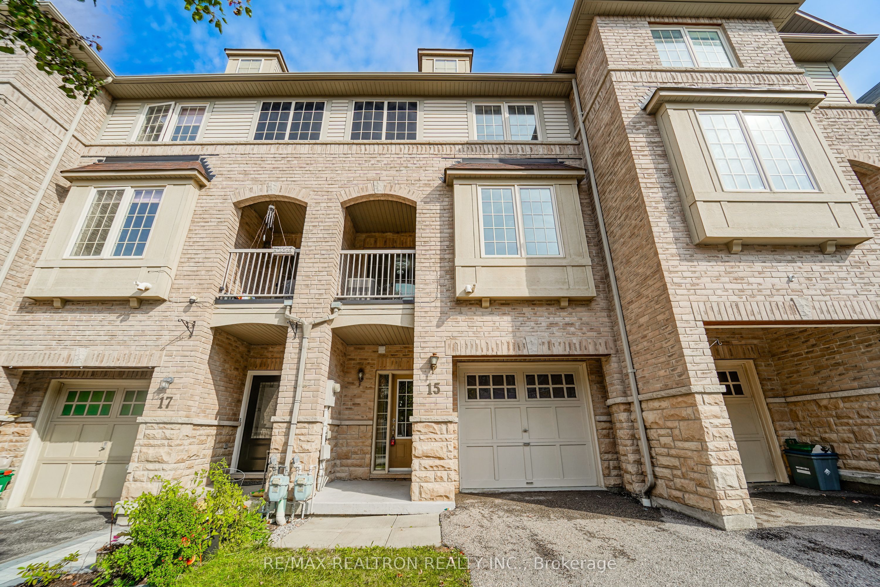 15 Blunden Road Property Photo 1