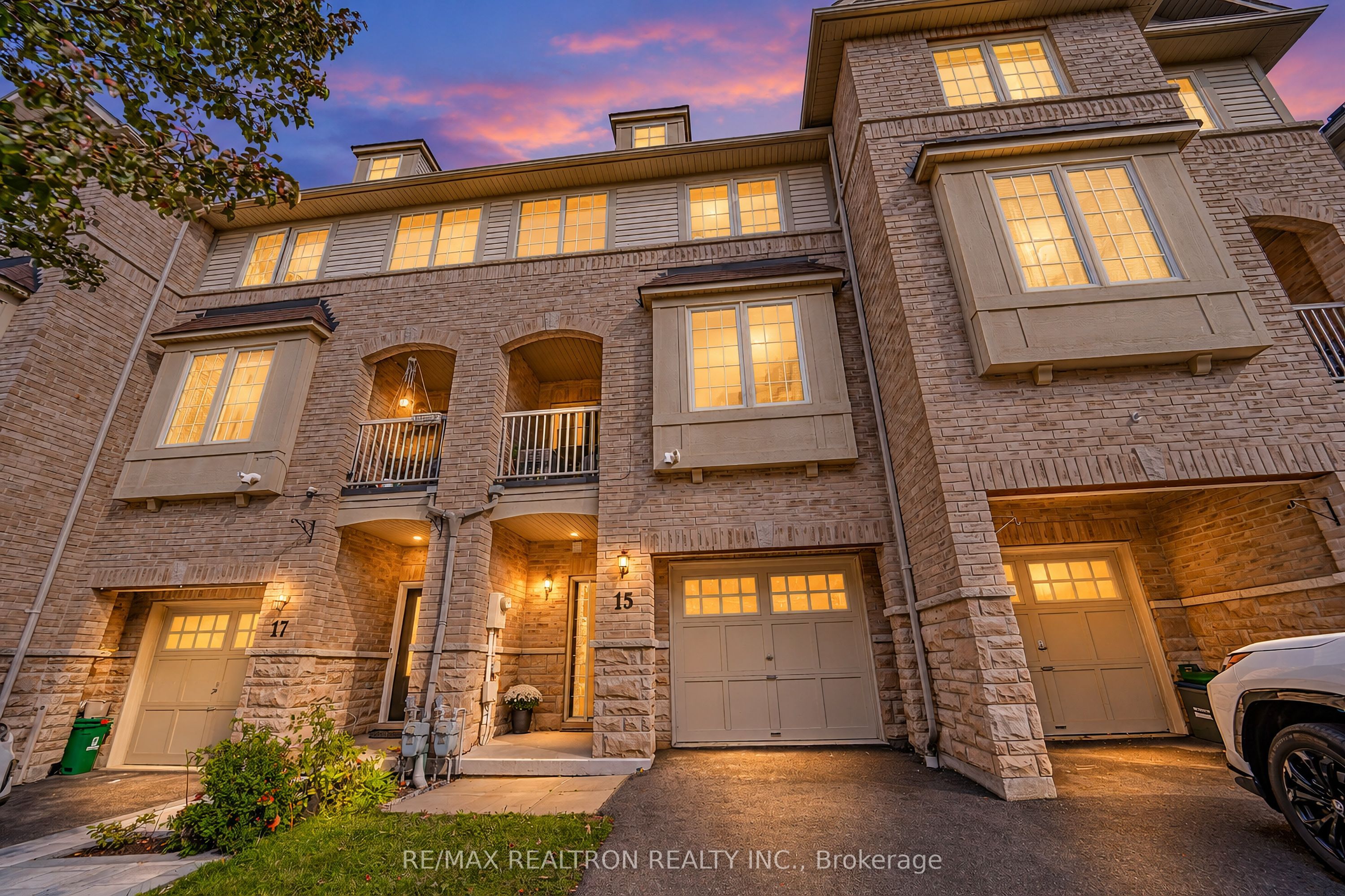 15 Blunden Road Property Photo 2