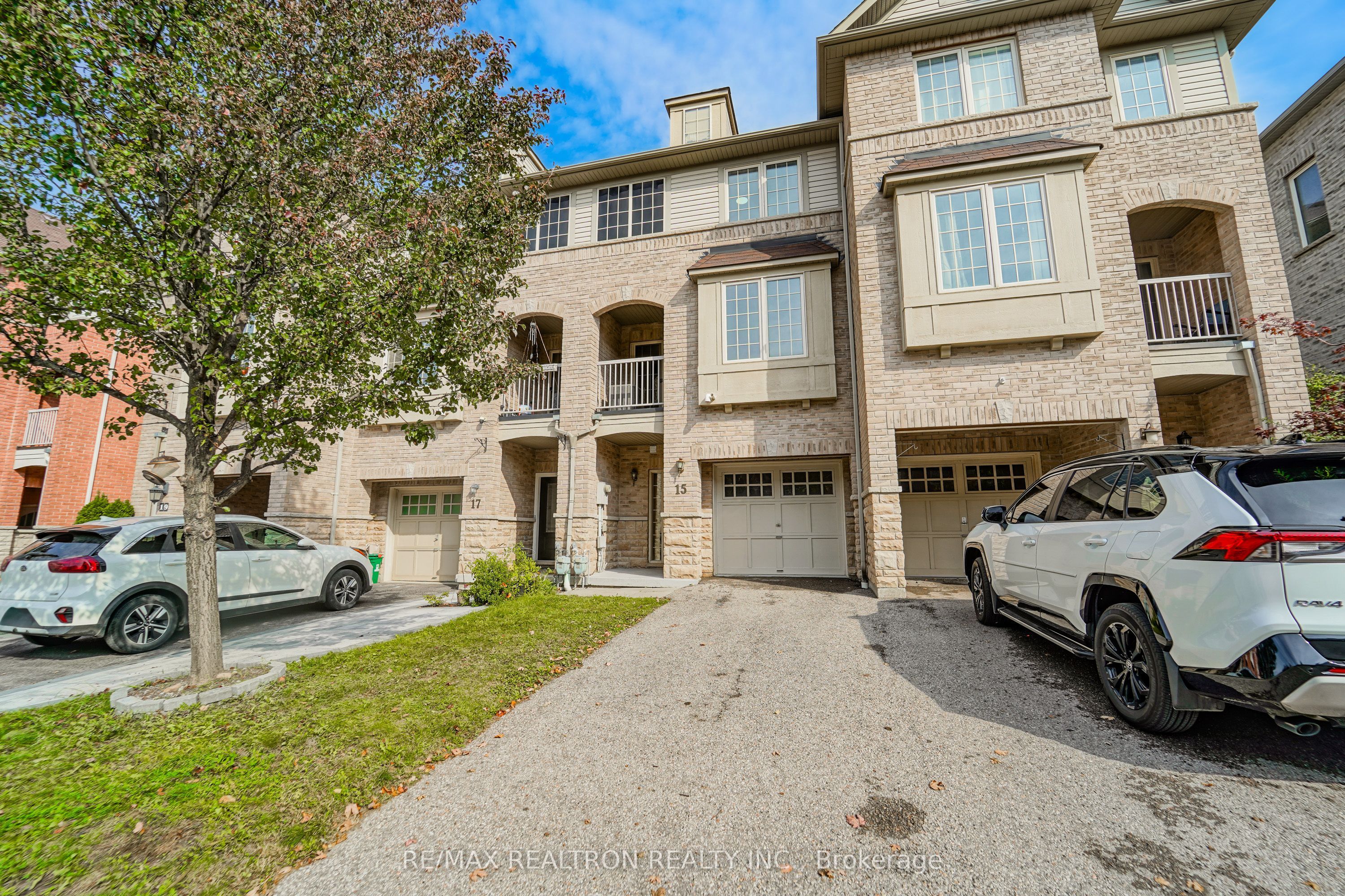 15 Blunden Road Property Photo 3