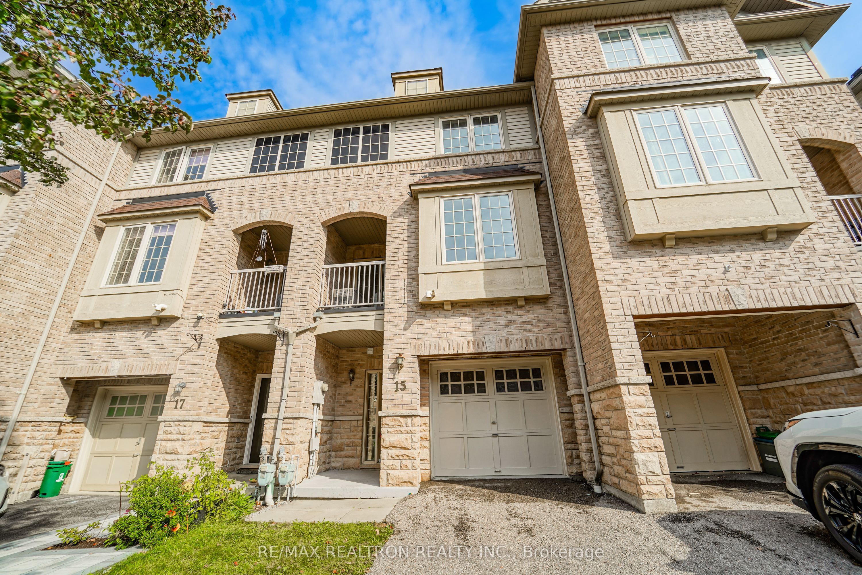 15 Blunden Road Property Photo 4