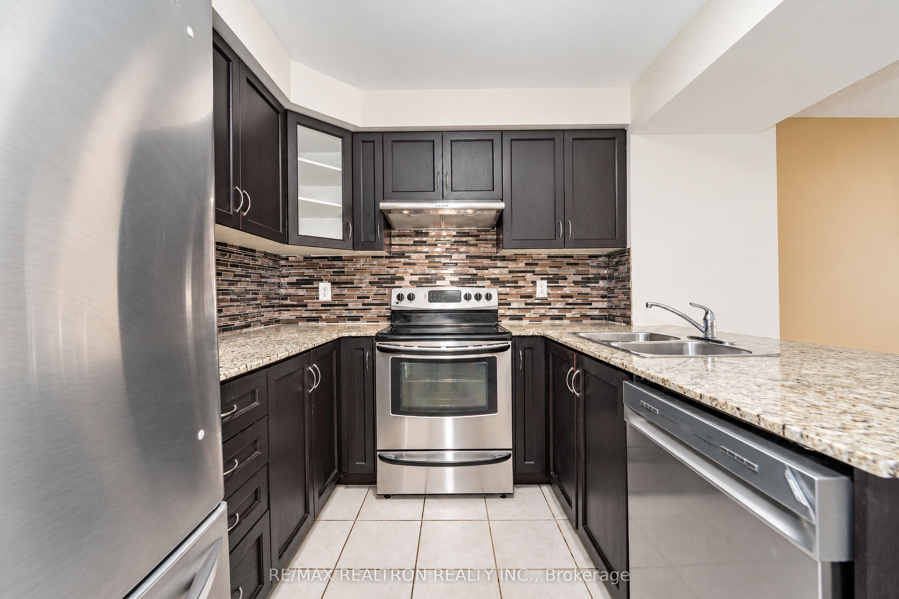 15 Blunden Road Property Photo 13