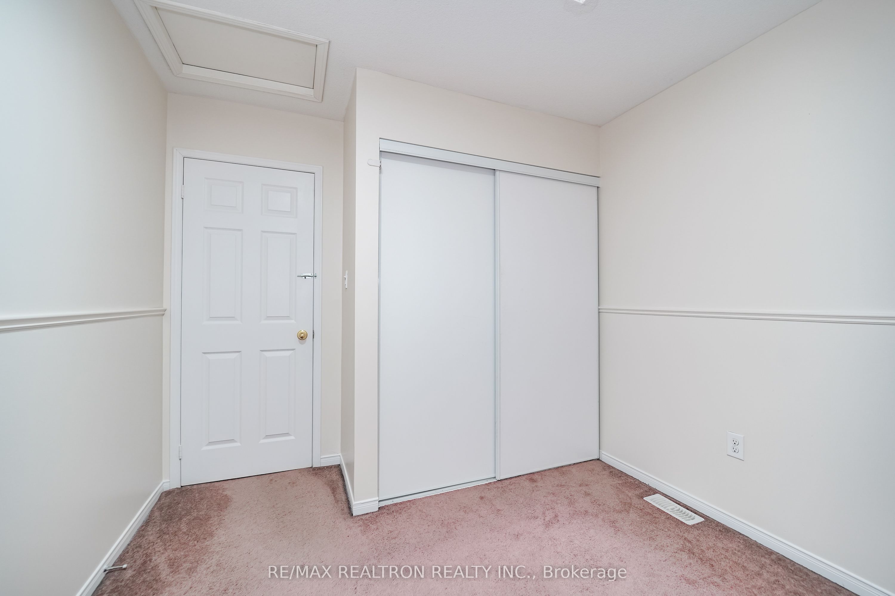 15 Blunden Road Property Photo 21