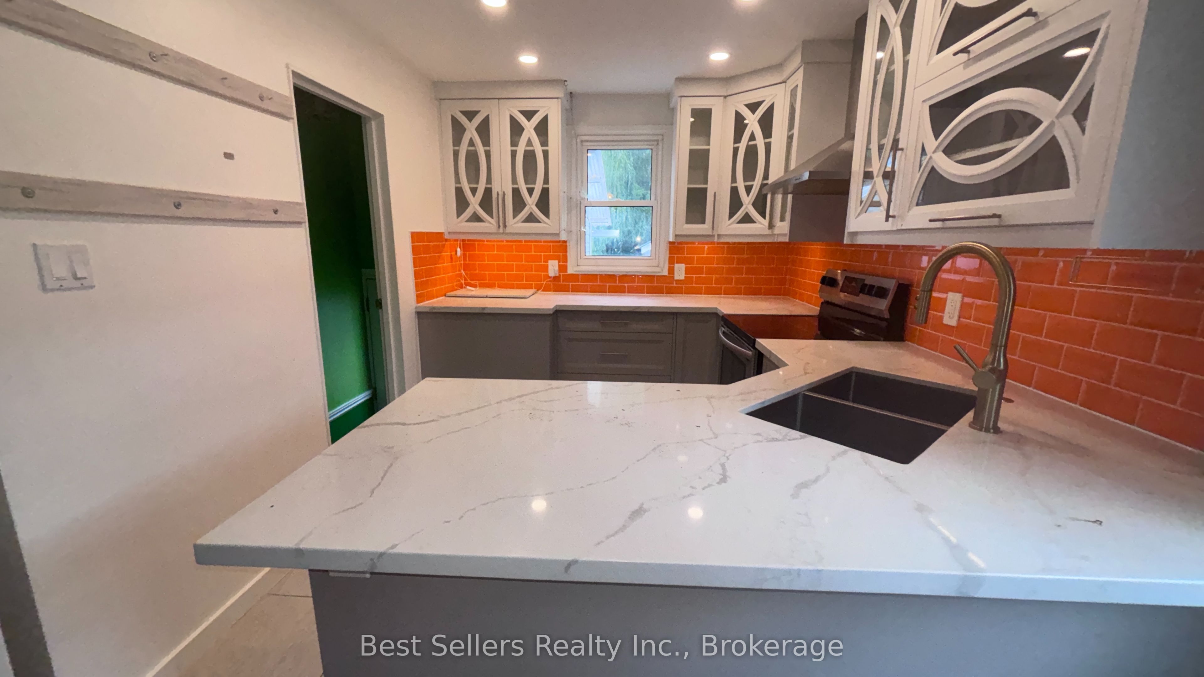 75 Vanbrugh Avenue Main Property Photo 4