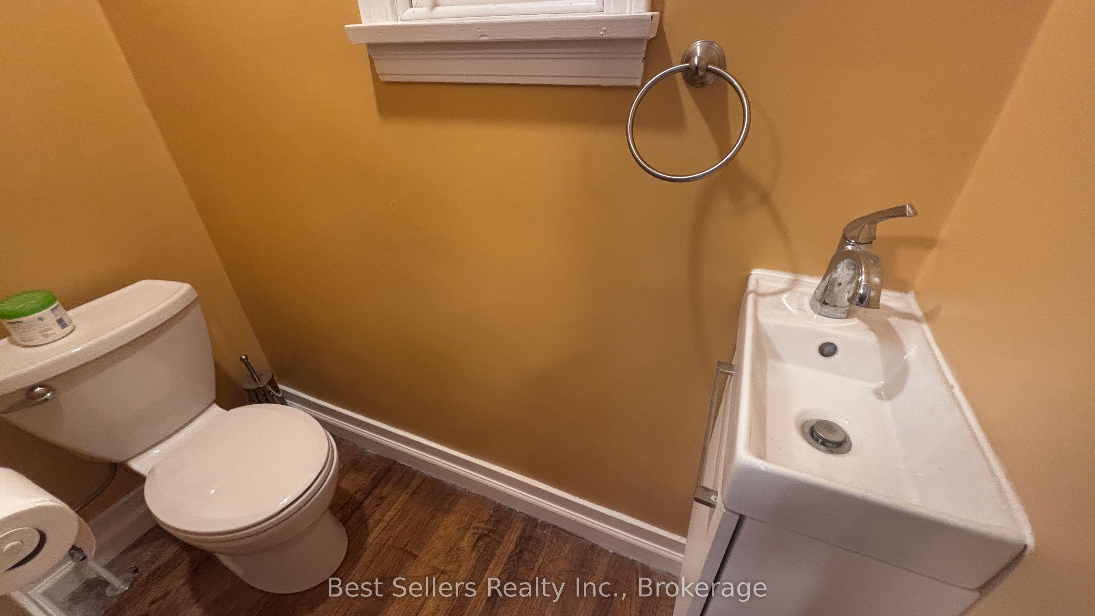 75 Vanbrugh Avenue Main Property Photo 8