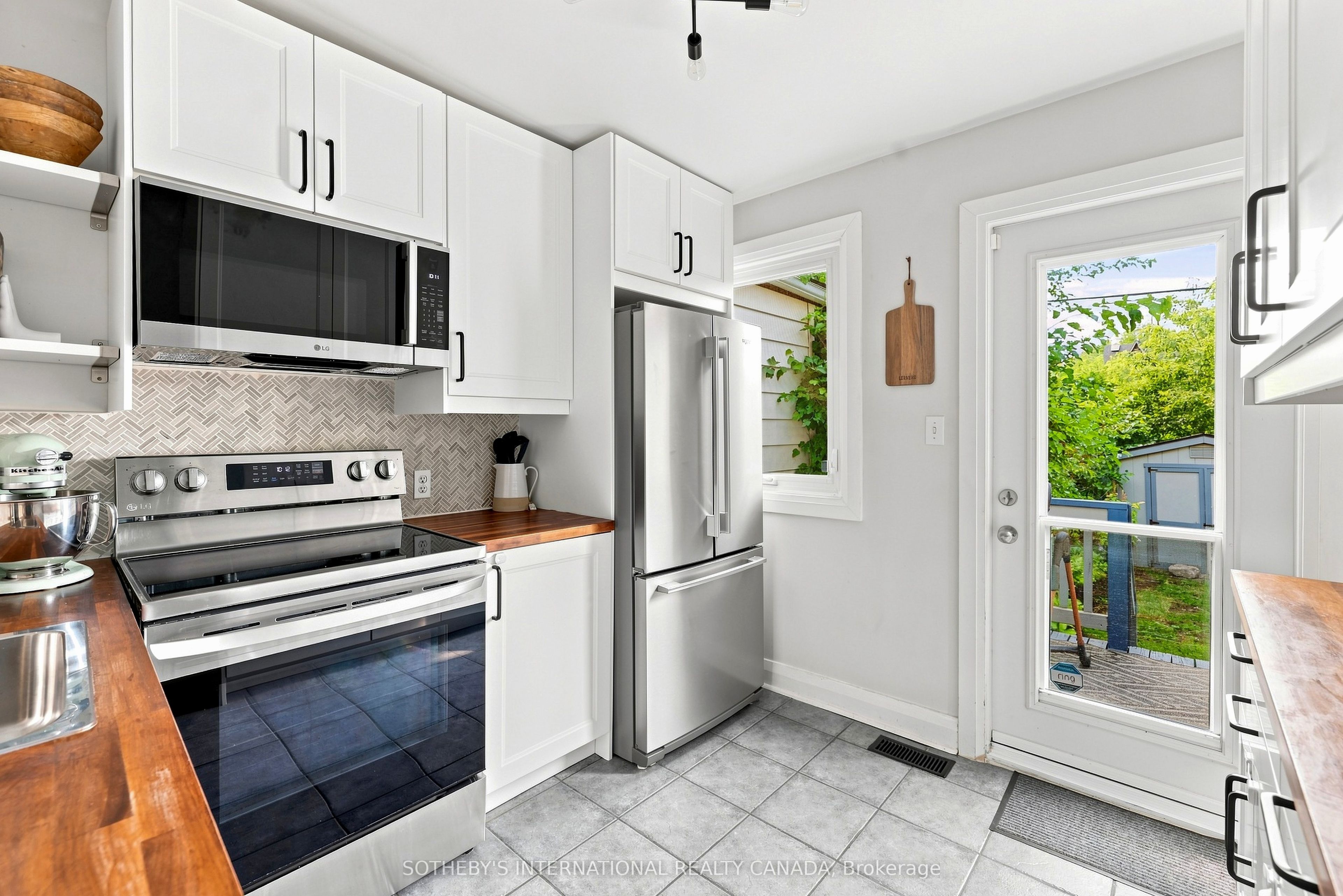 213 Oakcrest Avenue Property Photo 13