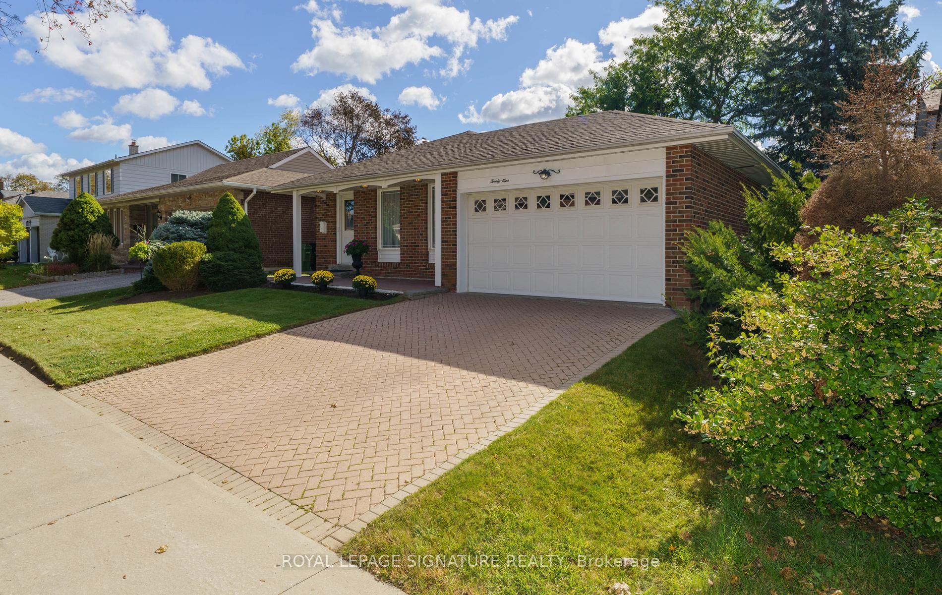 29 Fluellen Drive Property Photo 3
