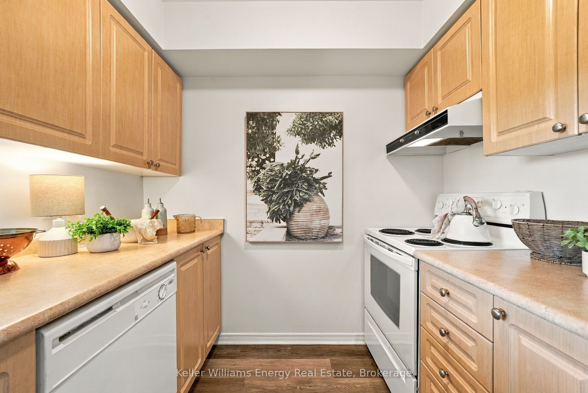 1200 The Esplanade N 705 Property Photo 8