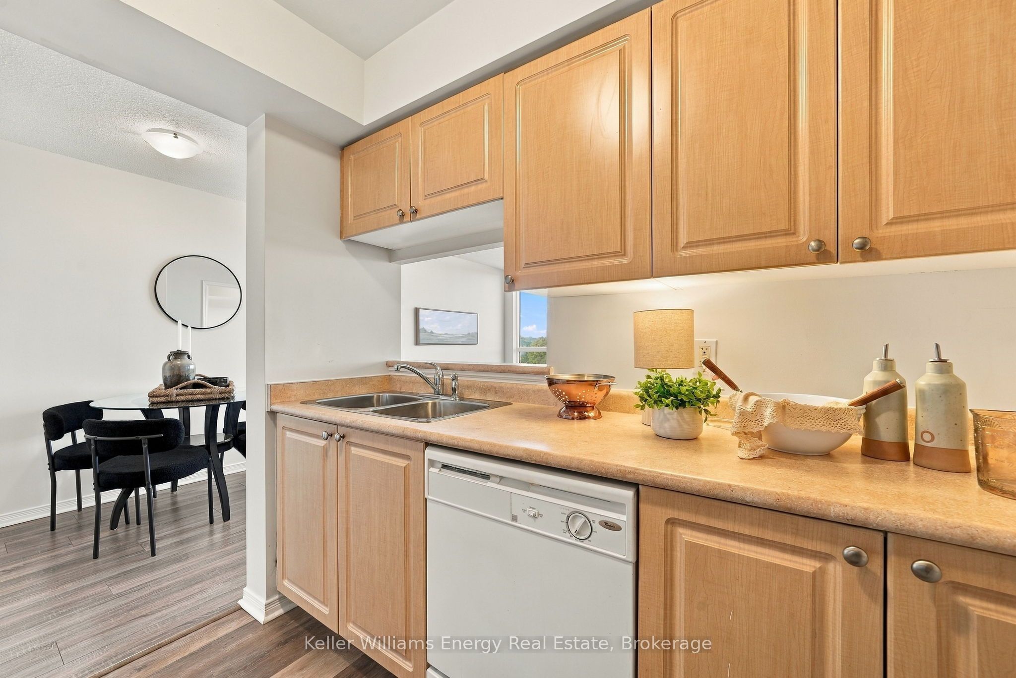 1200 The Esplanade N 705 Property Photo 10