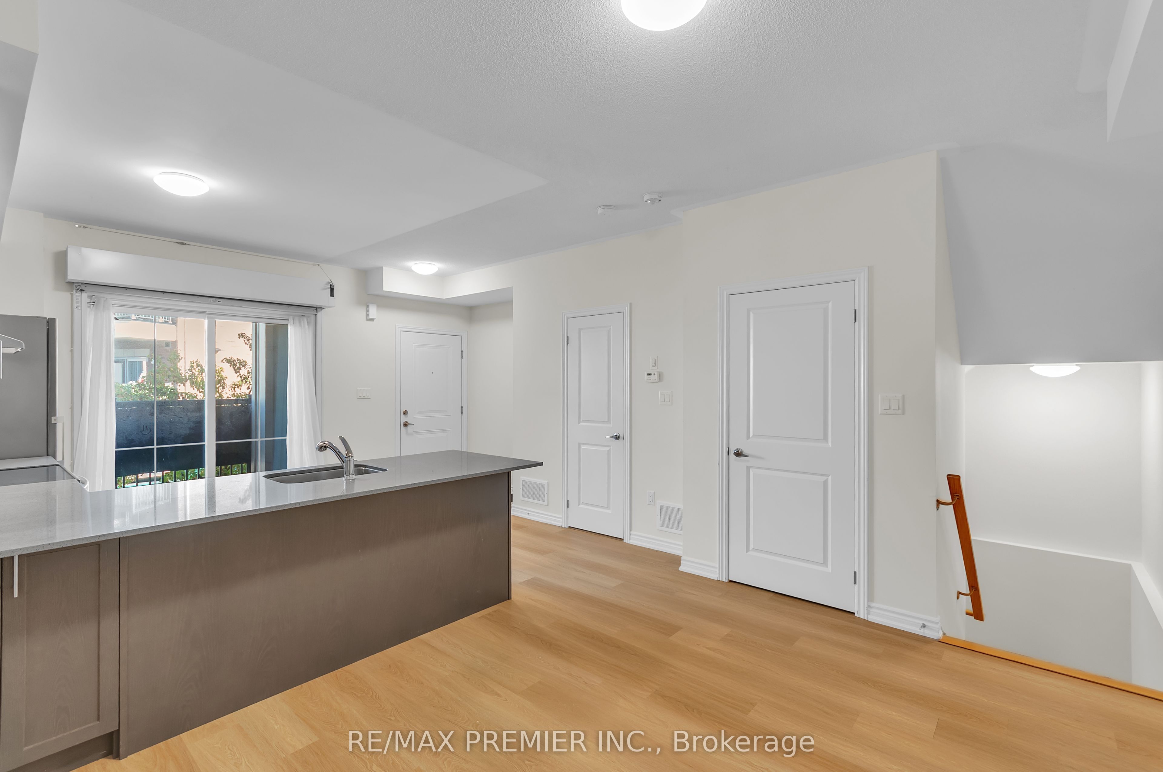 480 Beresford Path 2 Property Photo 5