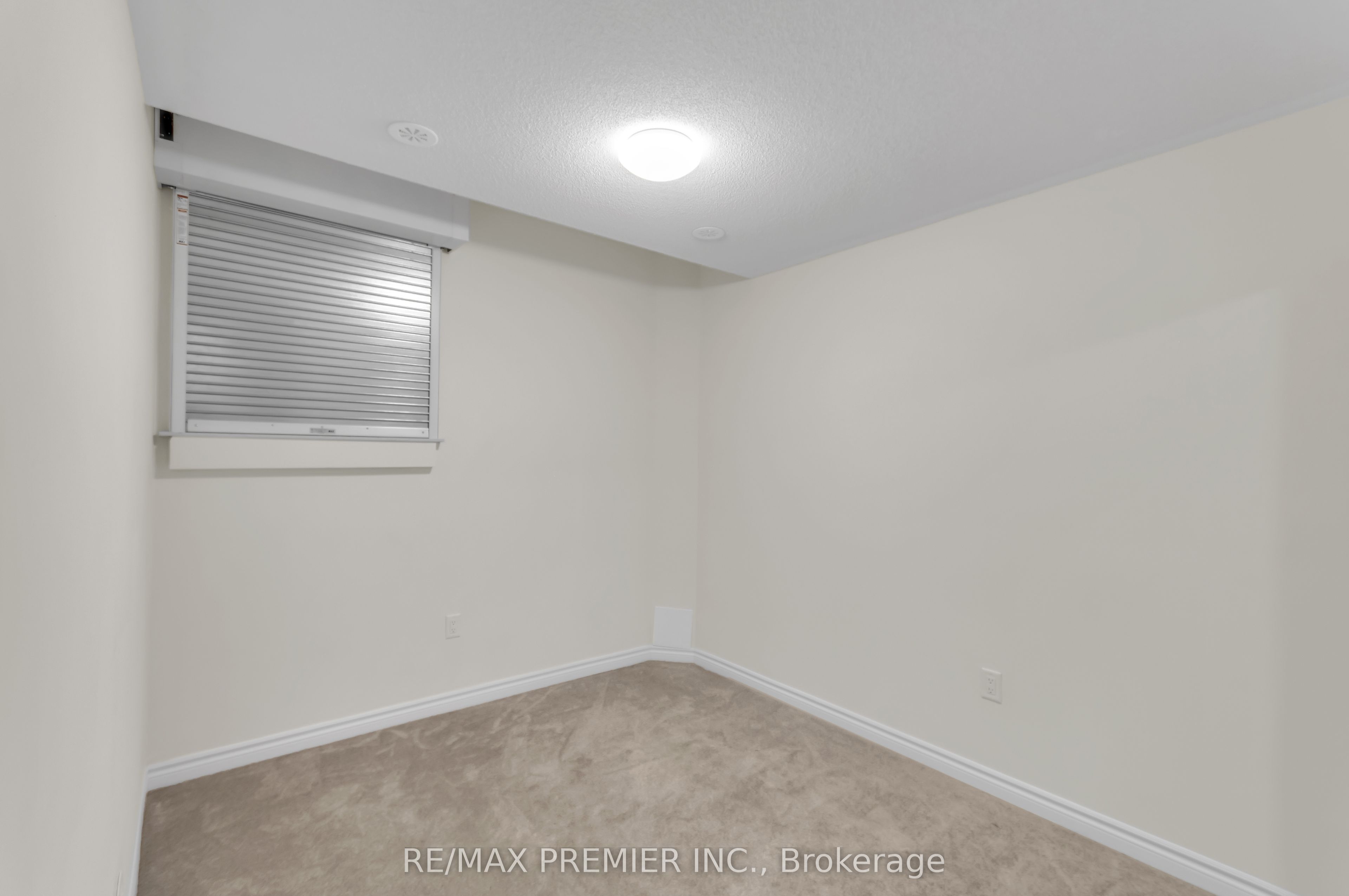 480 Beresford Path 2 Property Photo 8