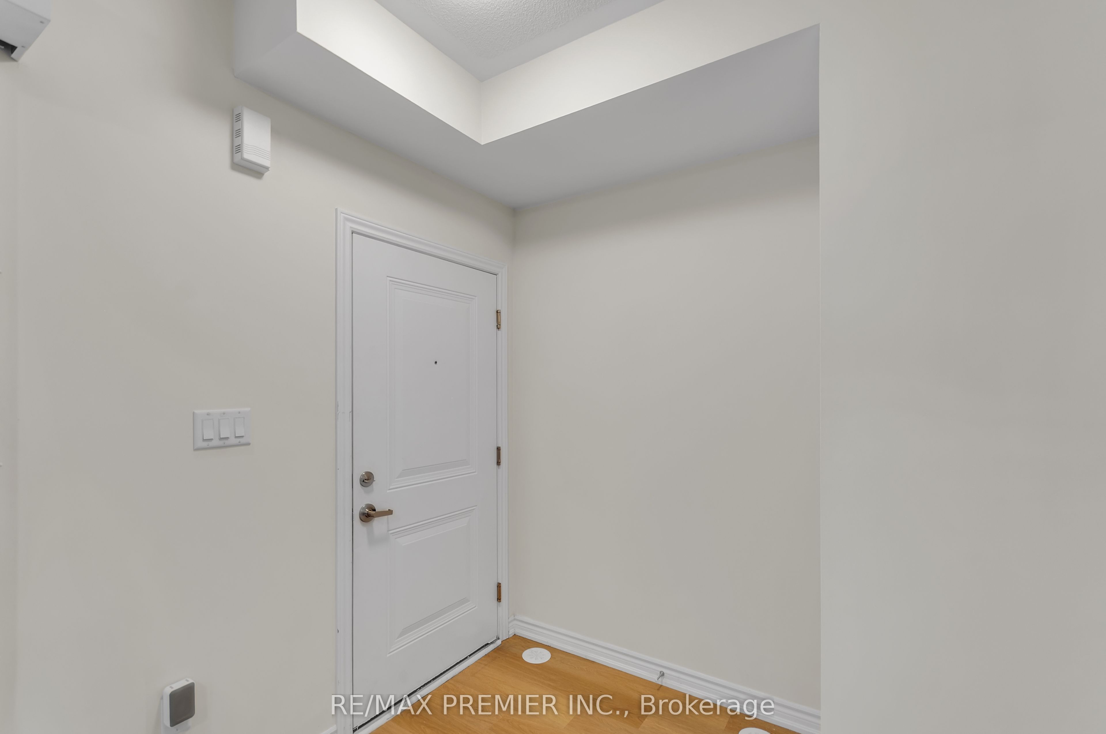 480 Beresford Path 2 Property Photo 19
