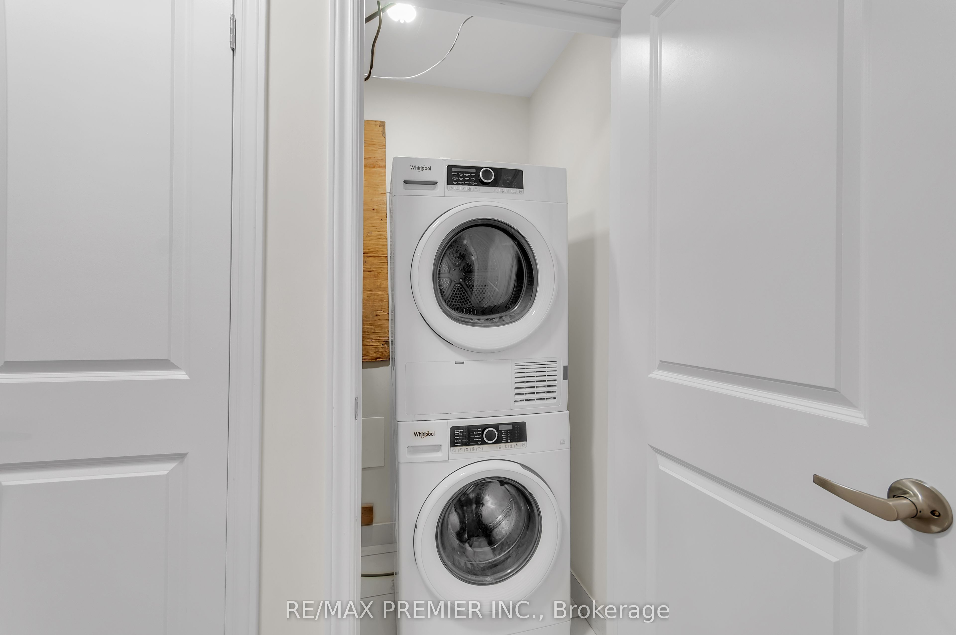 480 Beresford Path 2 Property Photo 20