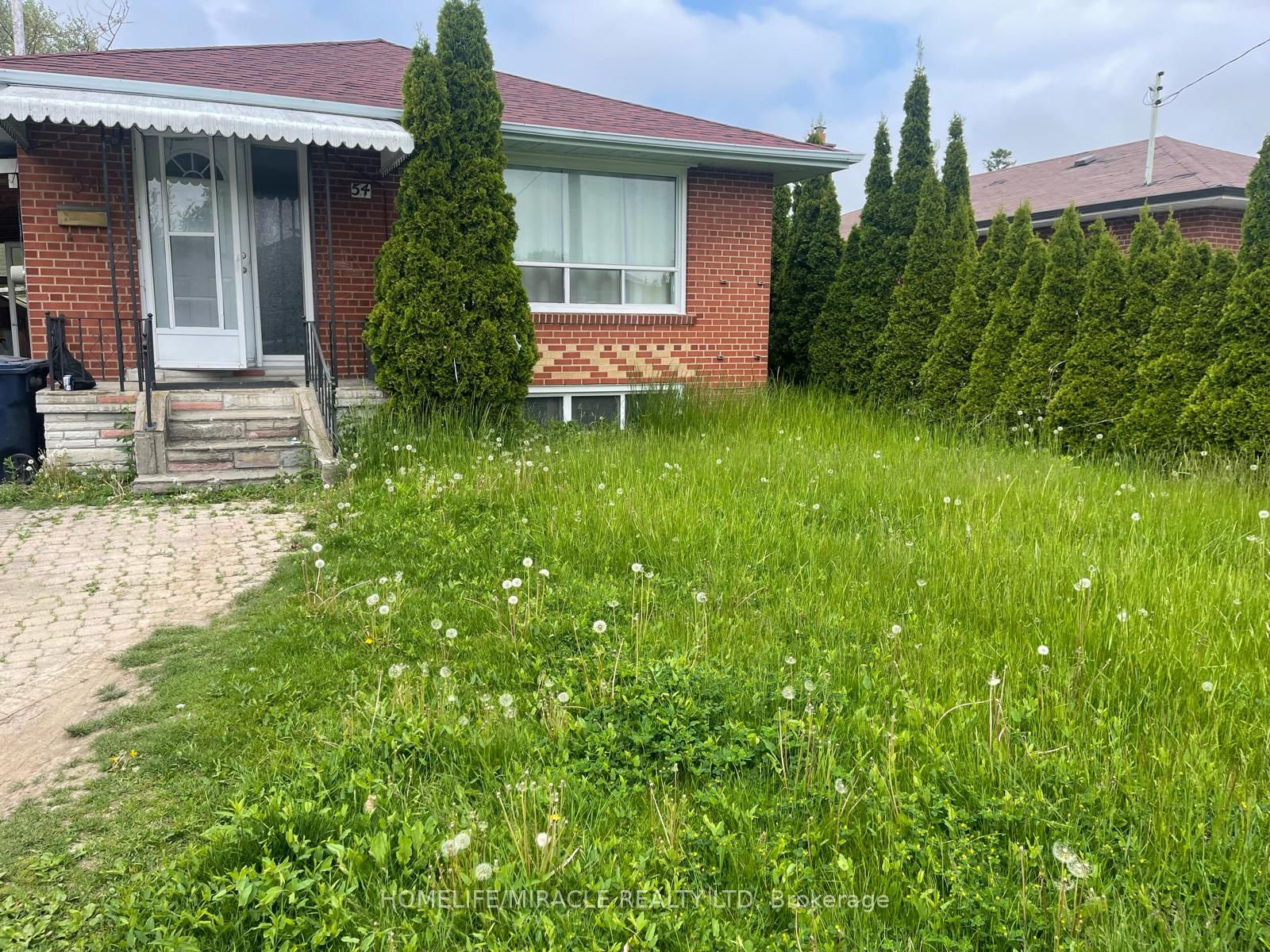 54 Medina Crescent Property Photo 2