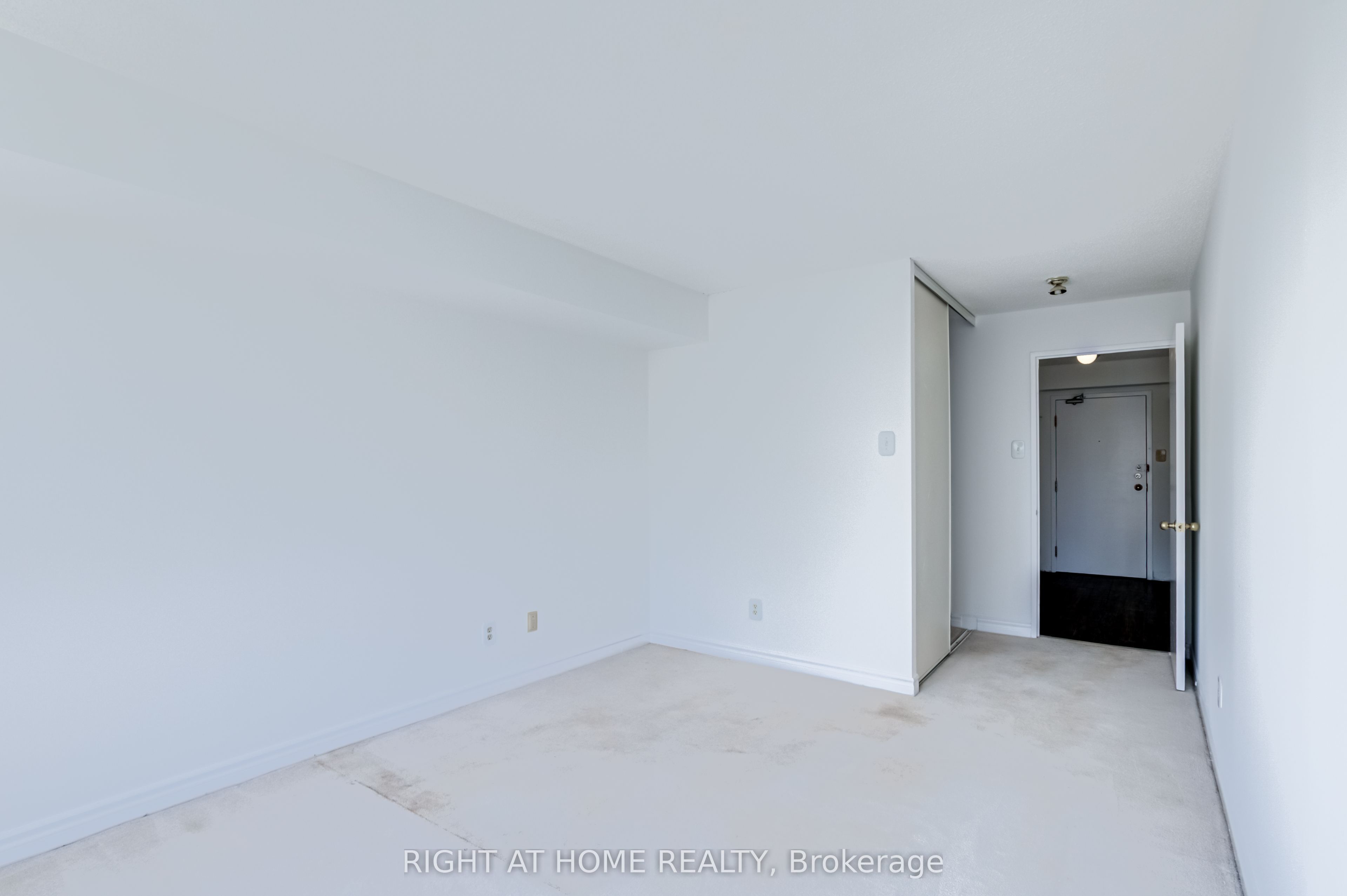 4 Park Vista Drive 912 Property Photo 22