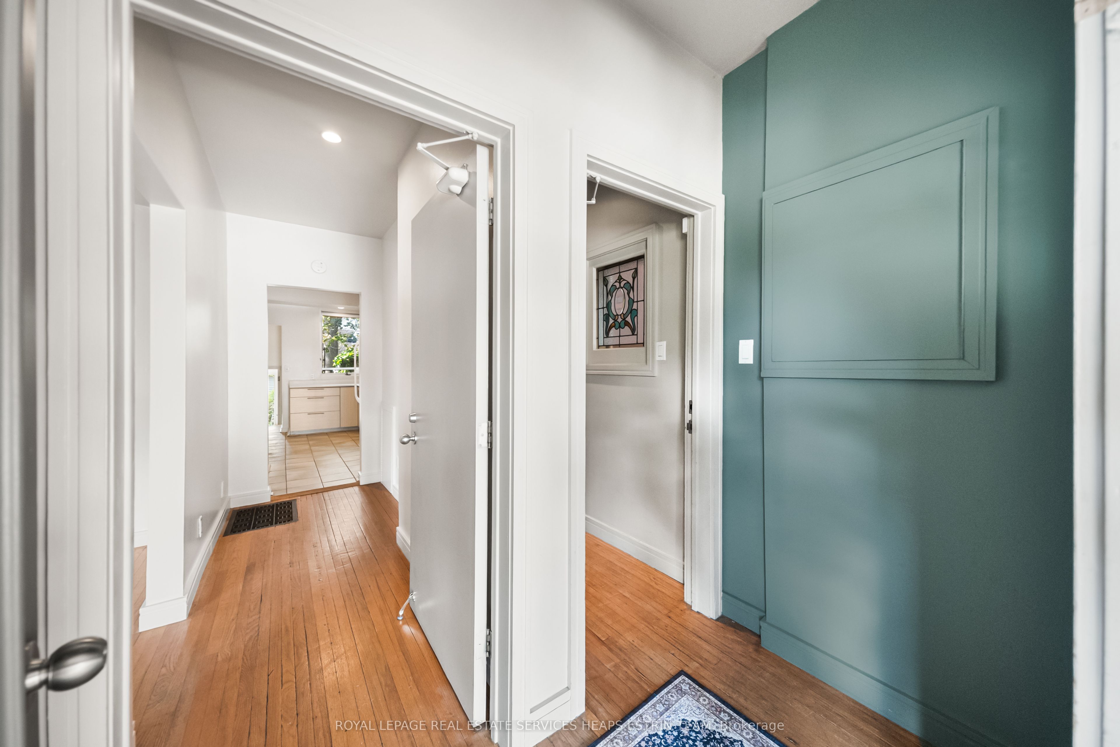 300 Woodbine Avenue Property Photo 3