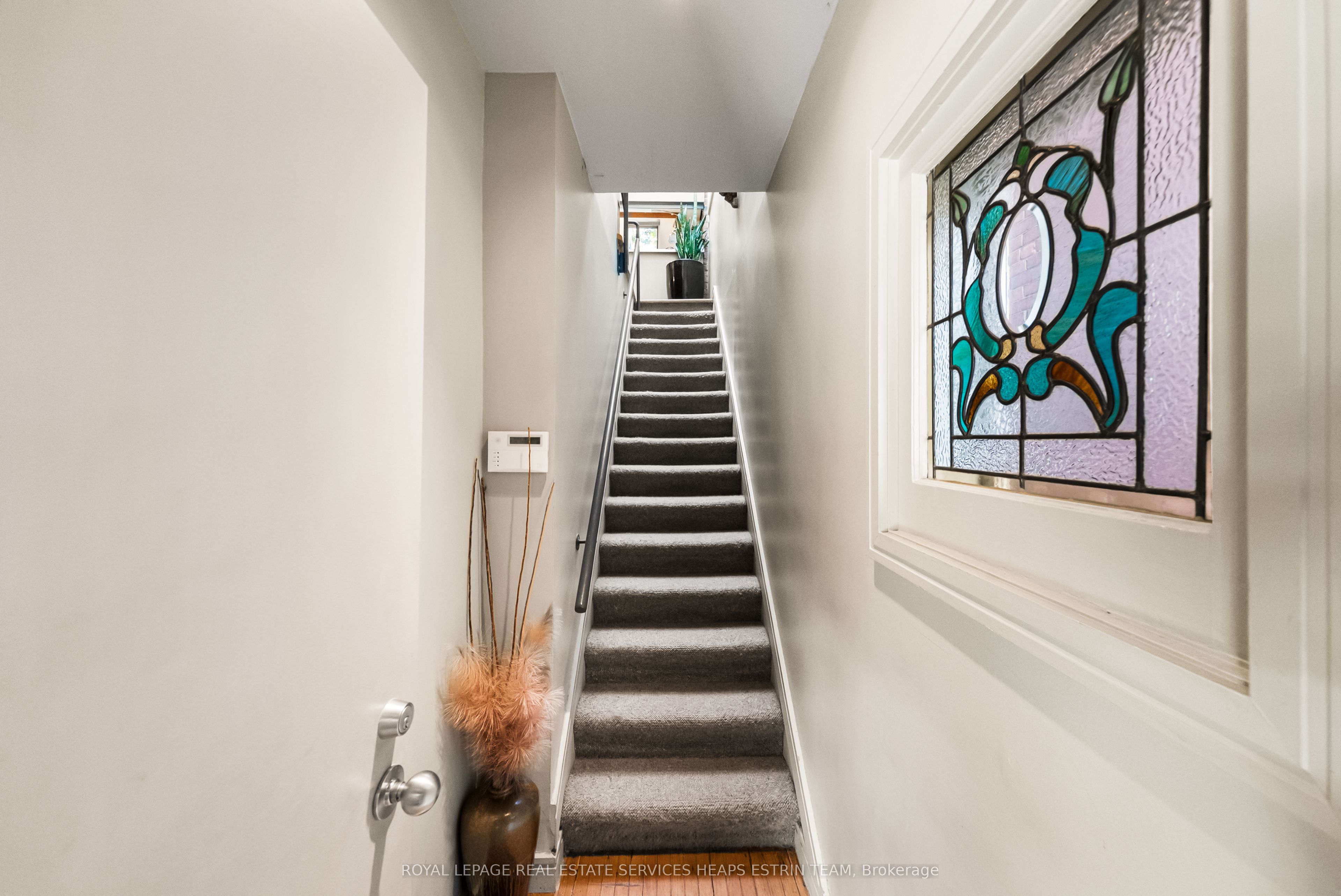 300 Woodbine Avenue Property Photo 11