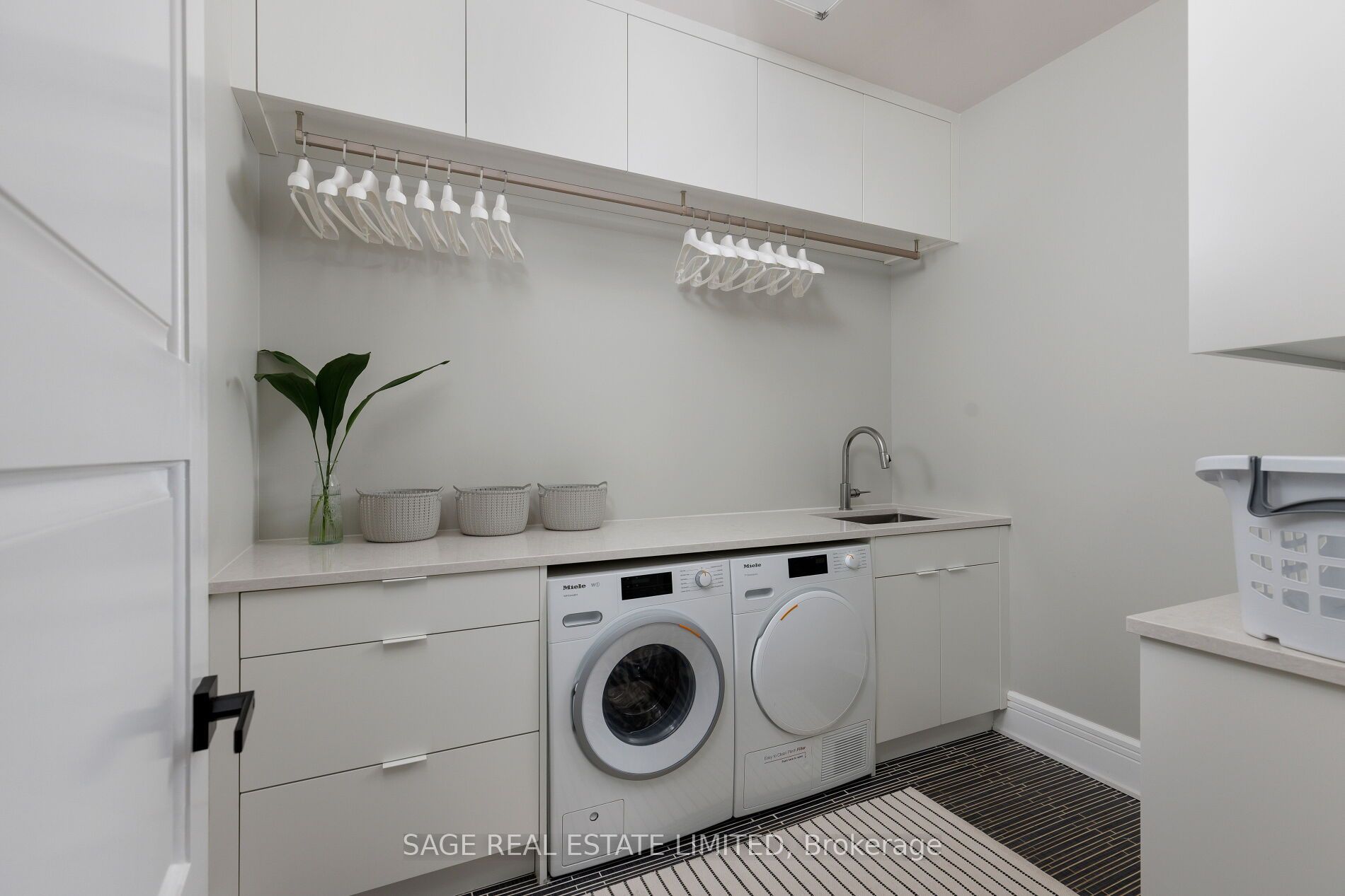 79 Fishleigh Drive Property Photo 38