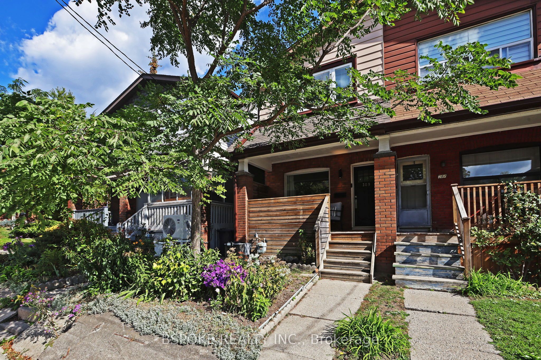 389 Coxwell Avenue Property Photo 1