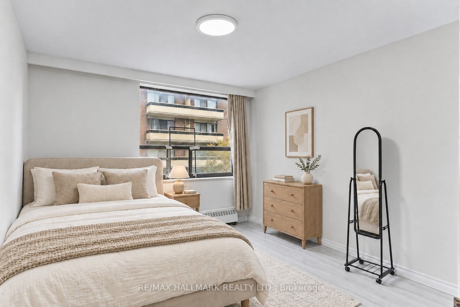 915 Midland Avenue 506 Property Photo 6