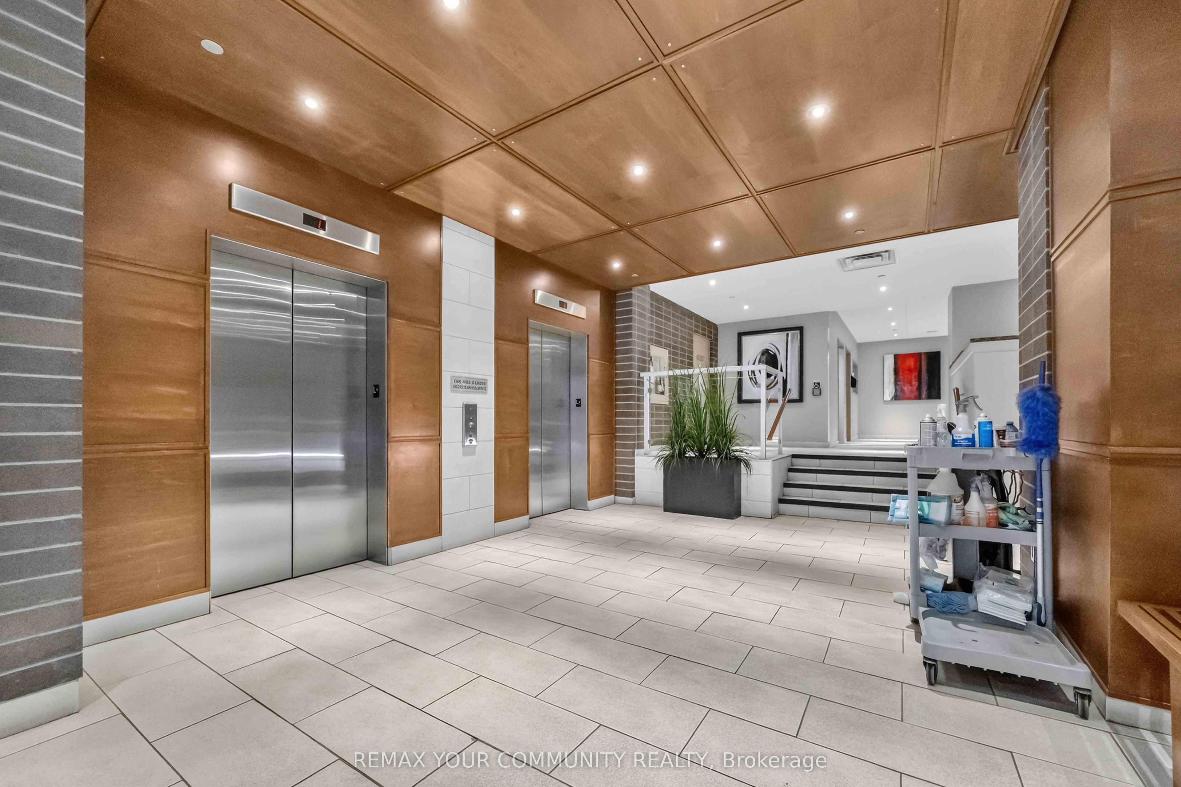 44 Bond Street W 101 Property Photo 8