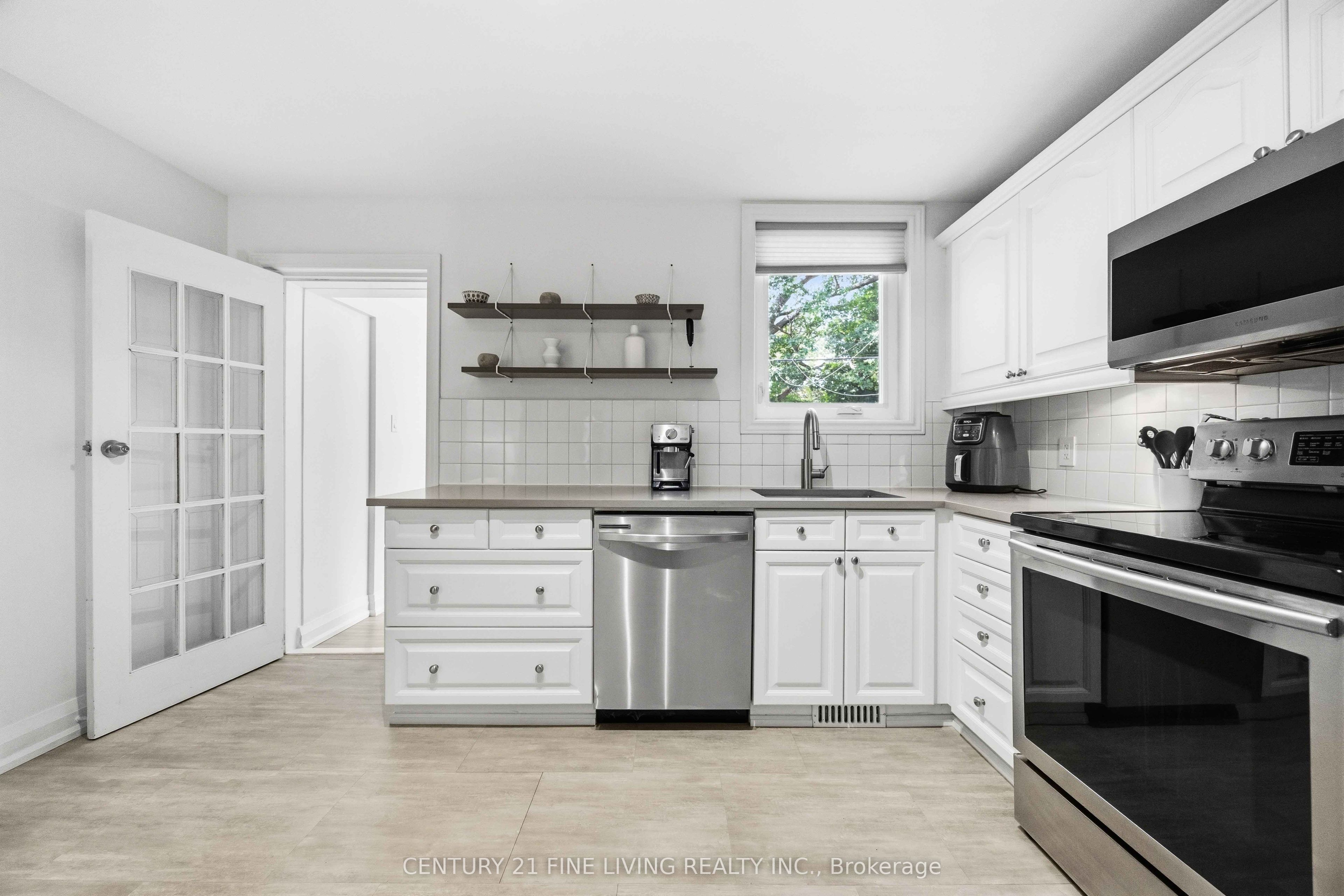 294 Gainsborough Road Property Photo 18