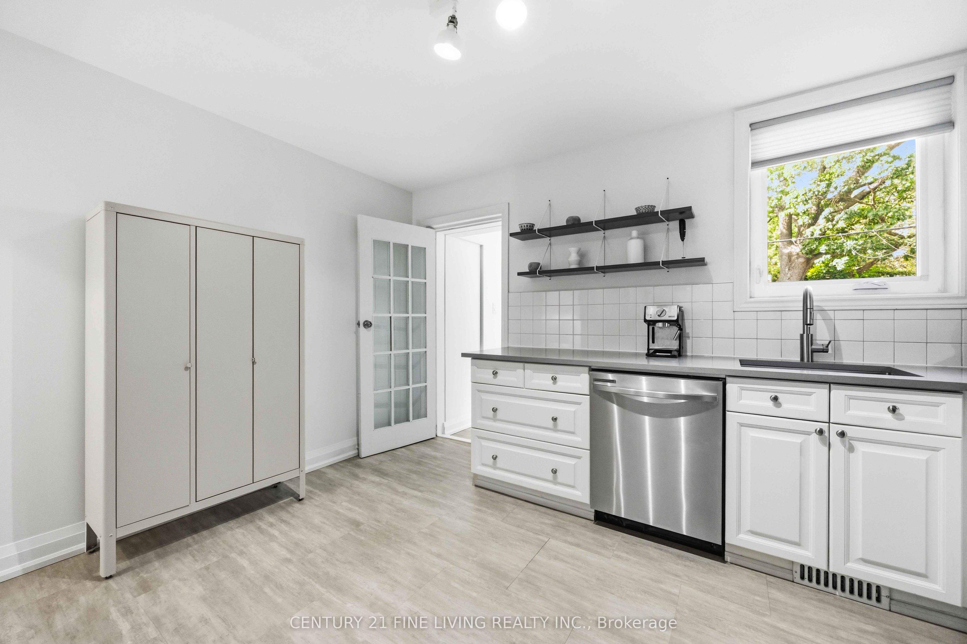 294 Gainsborough Road Property Photo 19