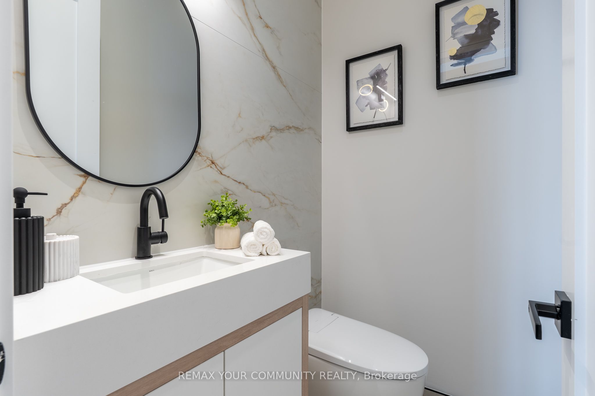 281 Queensdale Avenue Property Photo 21