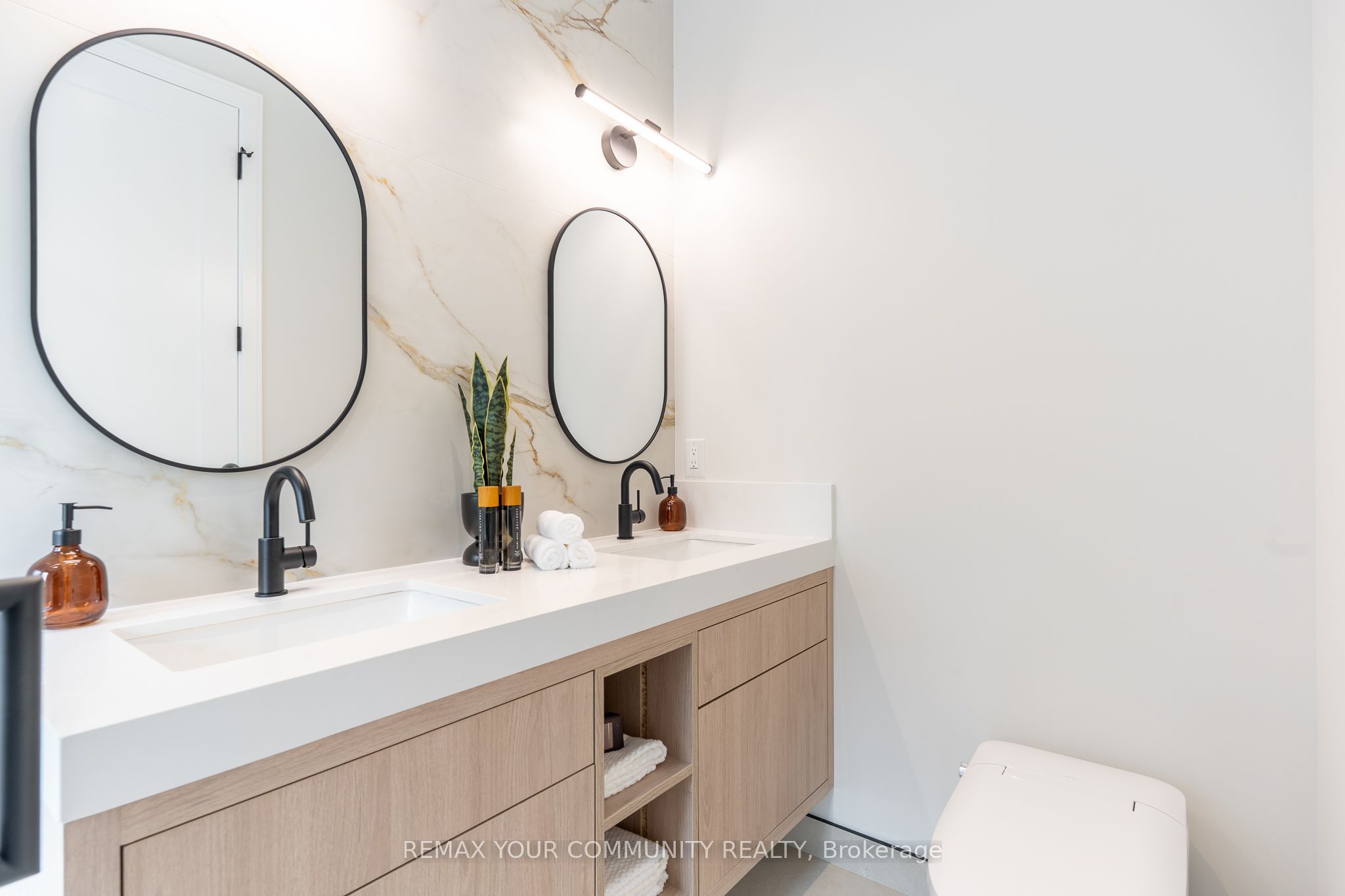 281 Queensdale Avenue Property Photo 26