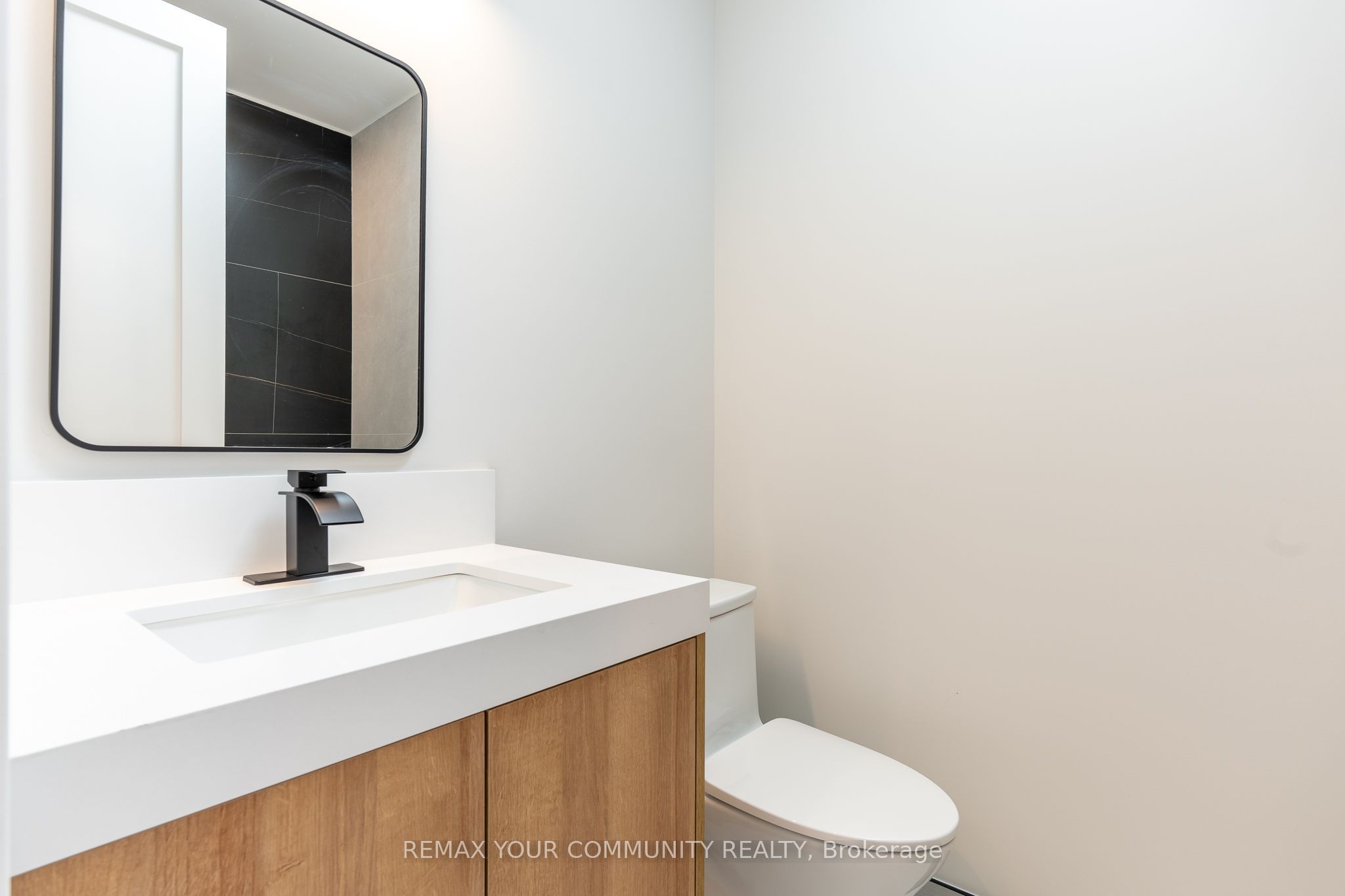 281 Queensdale Avenue Property Photo 35
