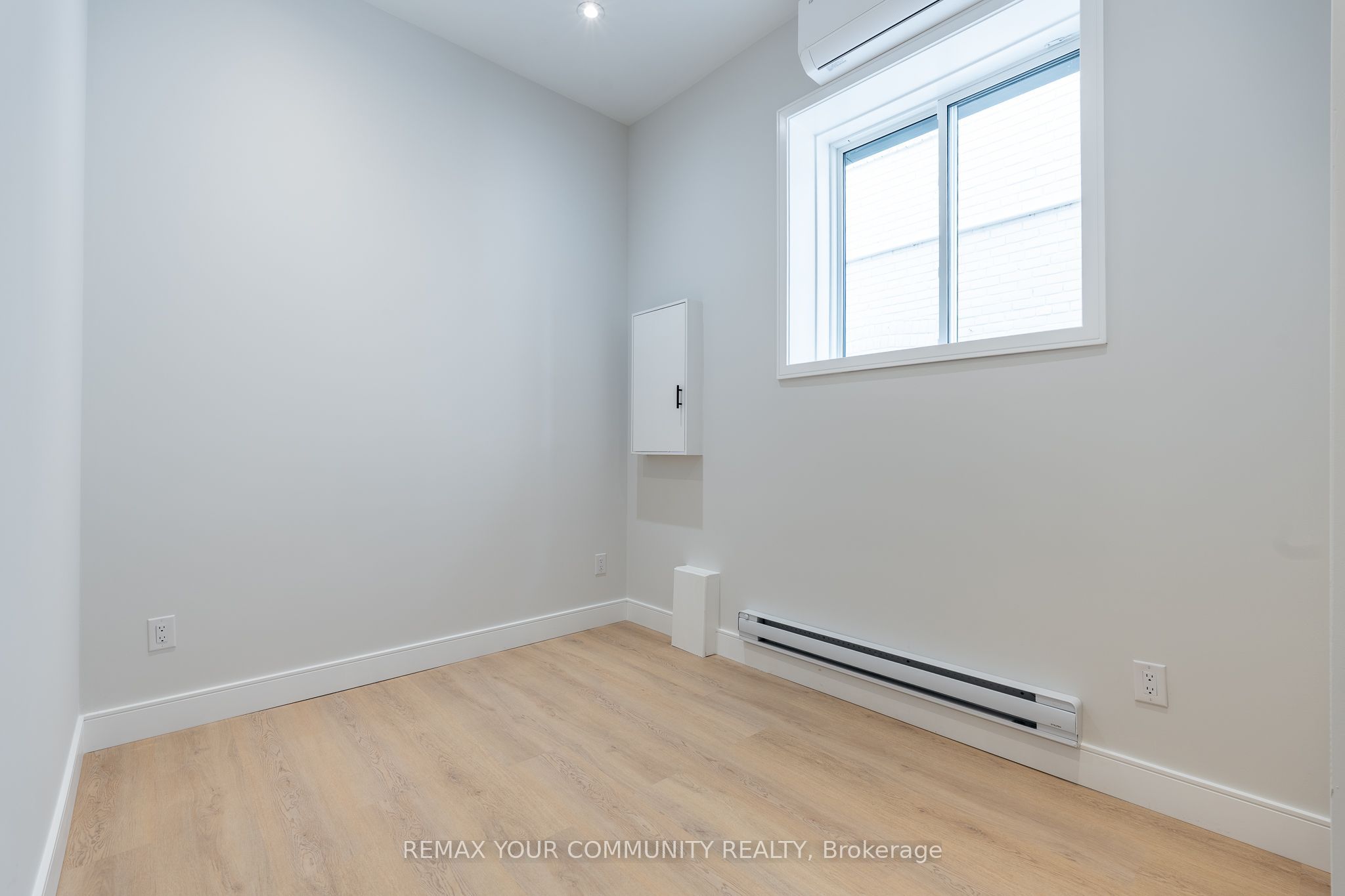 281 Queensdale Avenue Property Photo 44