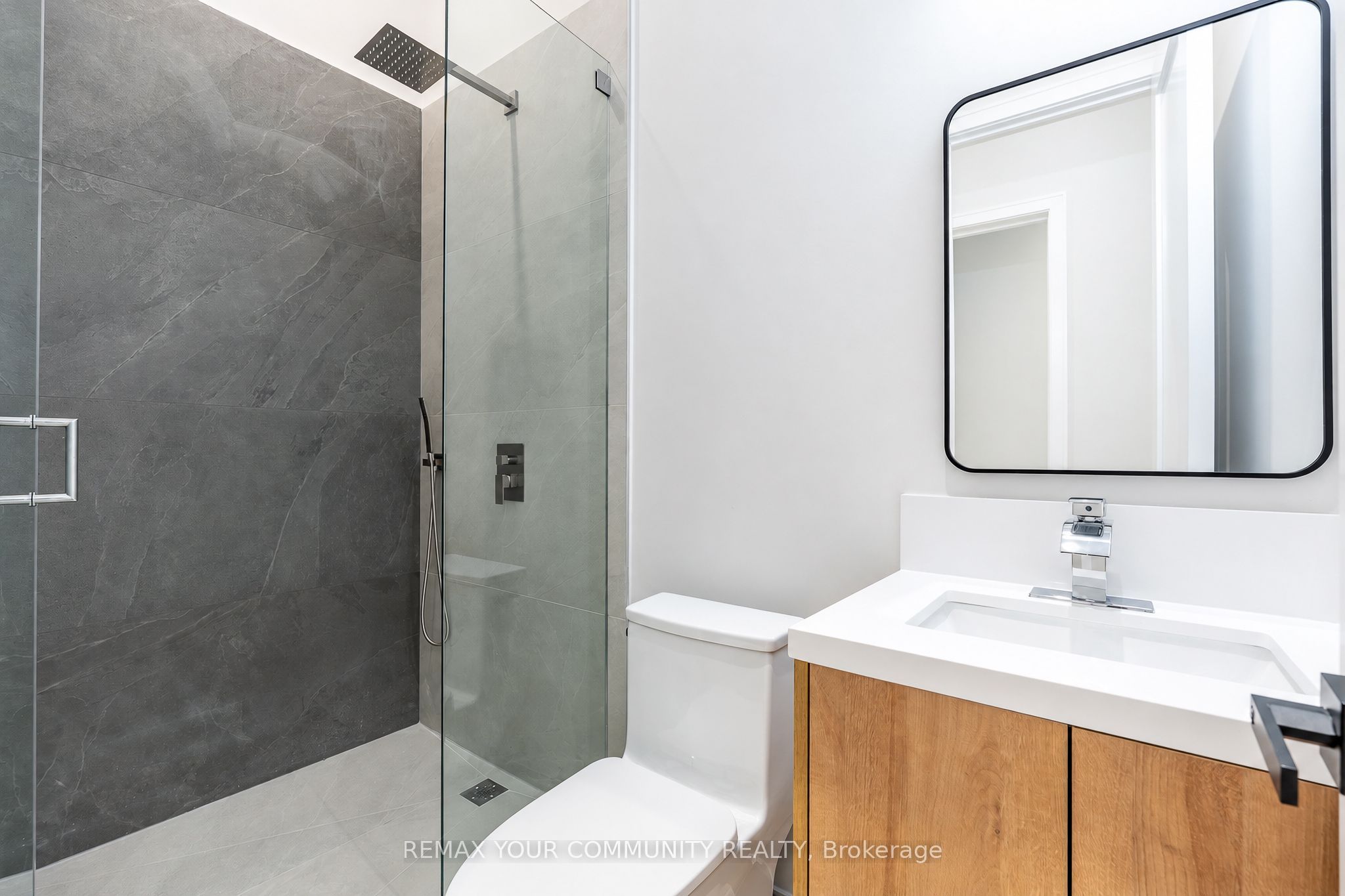 281 Queensdale Avenue Property Photo 45
