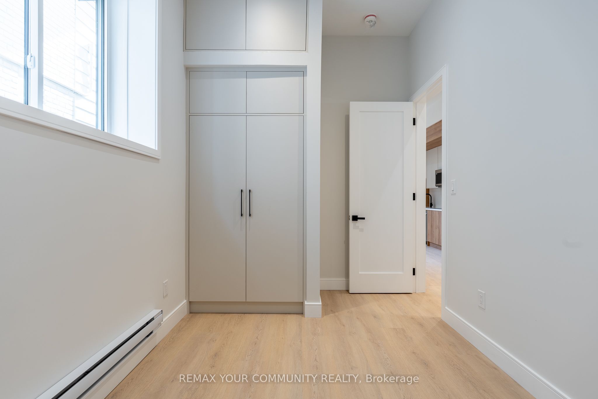 281 Queensdale Avenue Property Photo 45