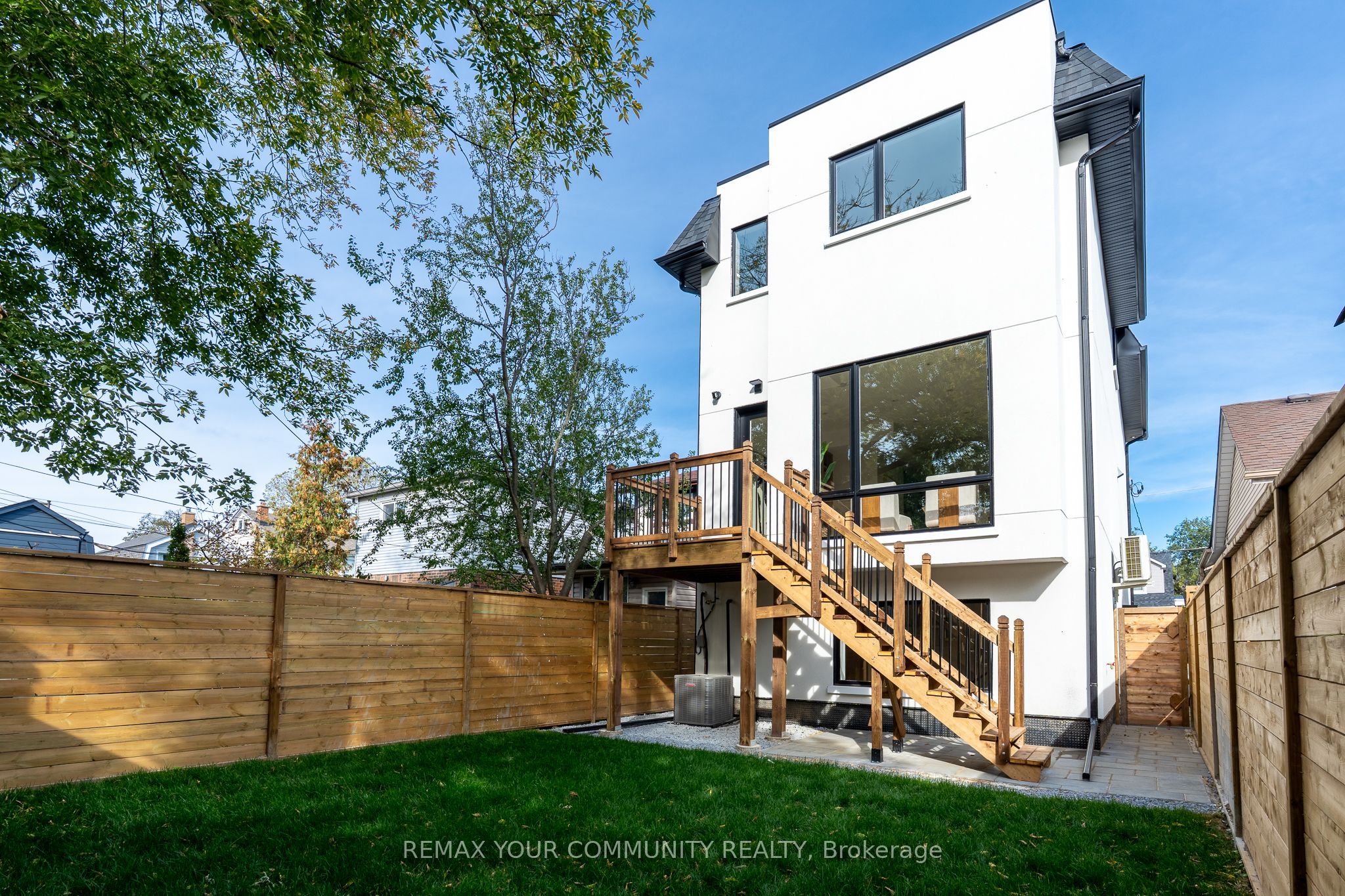 281 Queensdale Avenue Property Photo 46