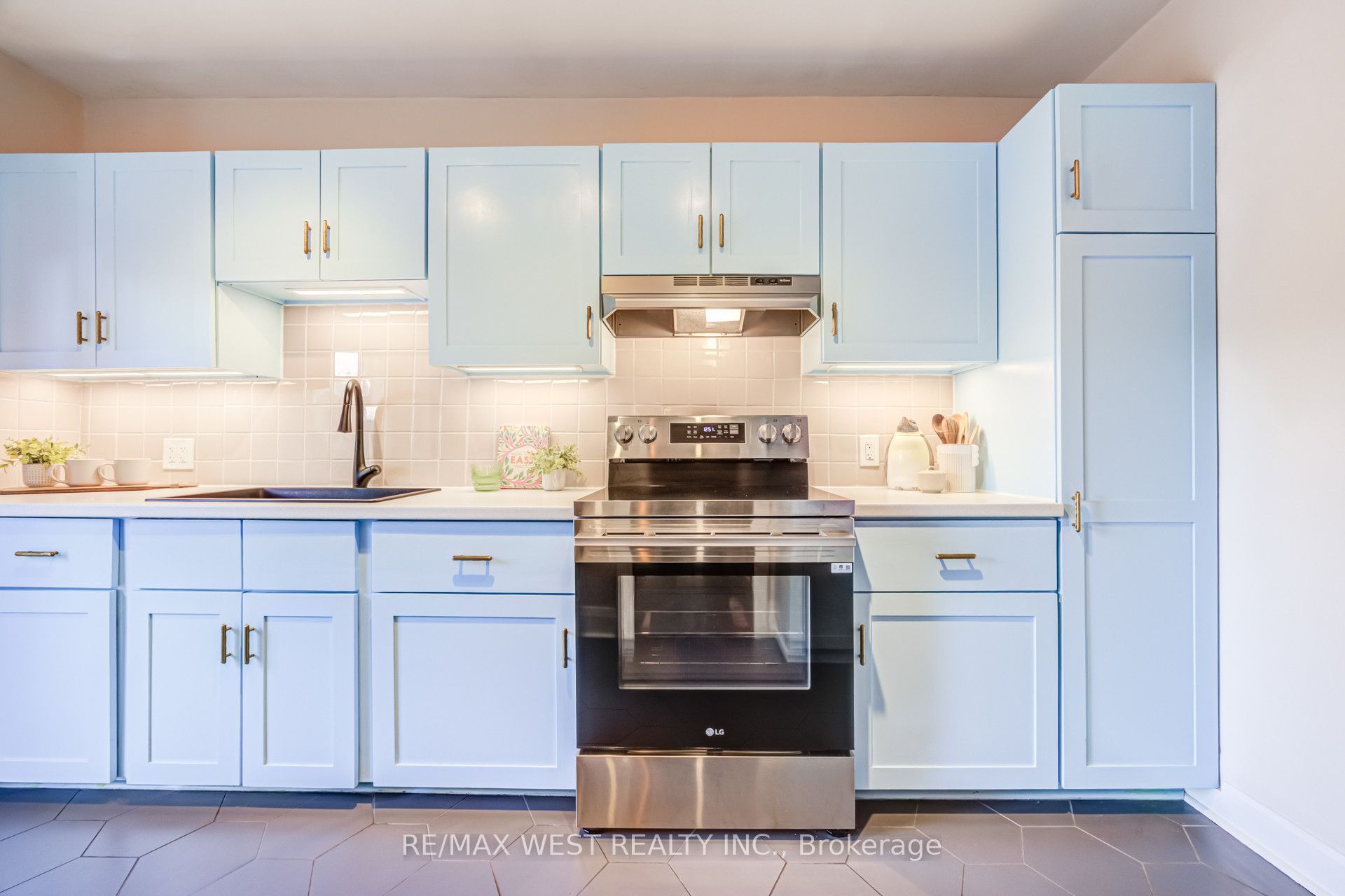 258 O'connor Drive Property Photo 15