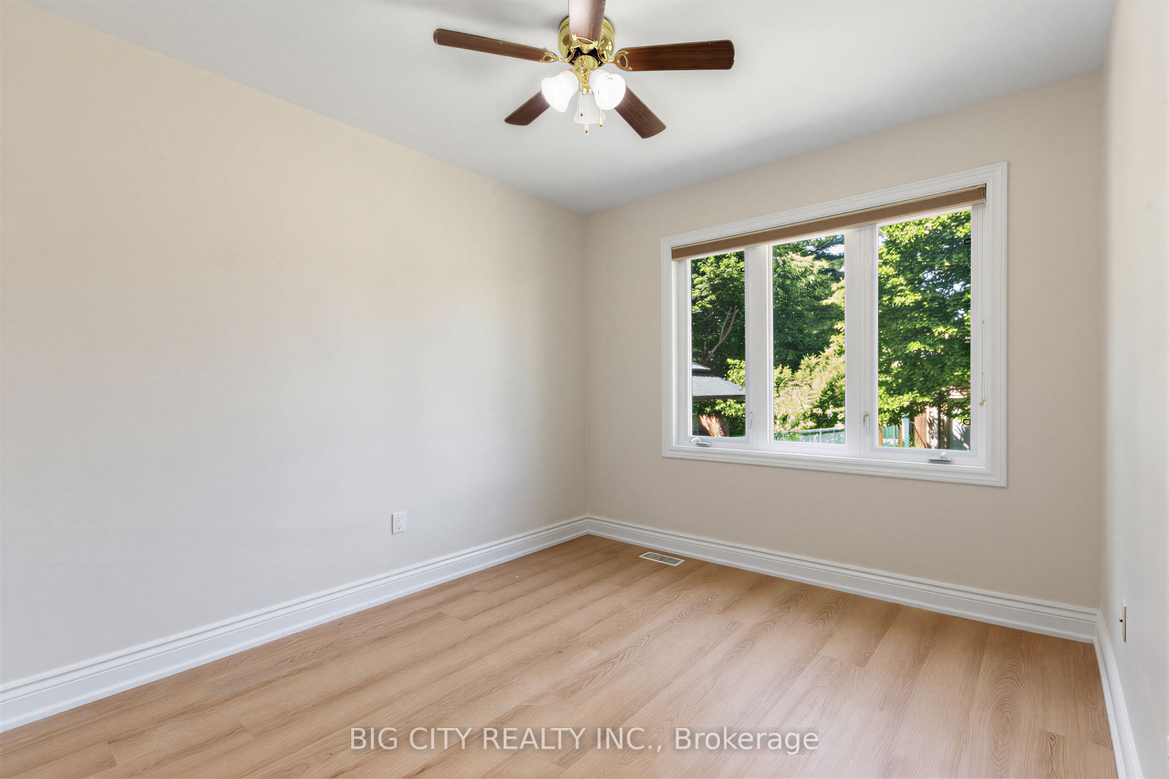 30 Lozoway Drive Main/upper Property Photo 6
