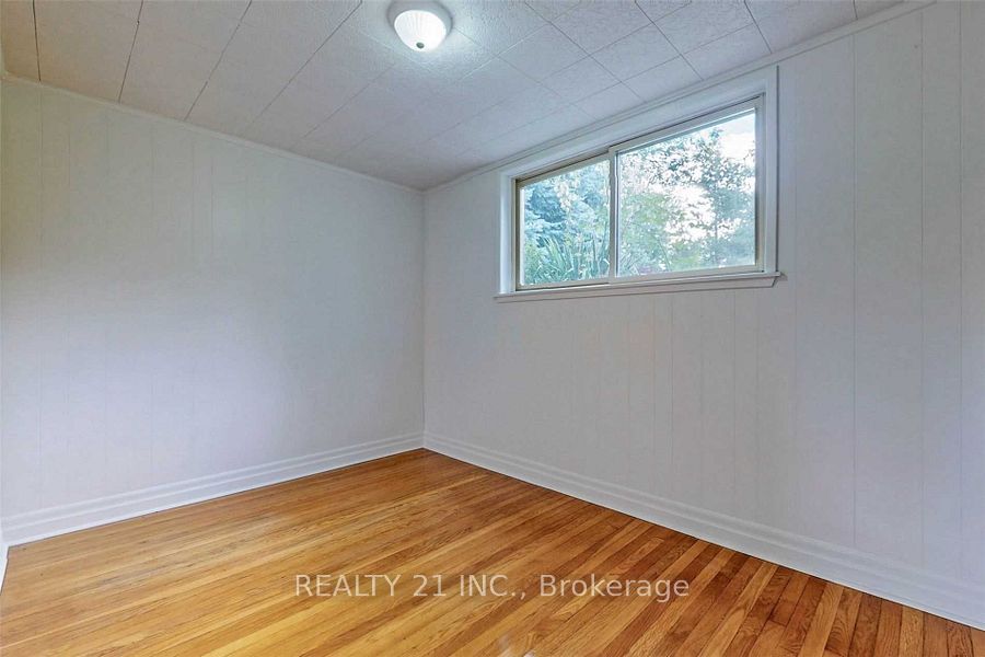 25 Knowlton Drive S Property Photo 14