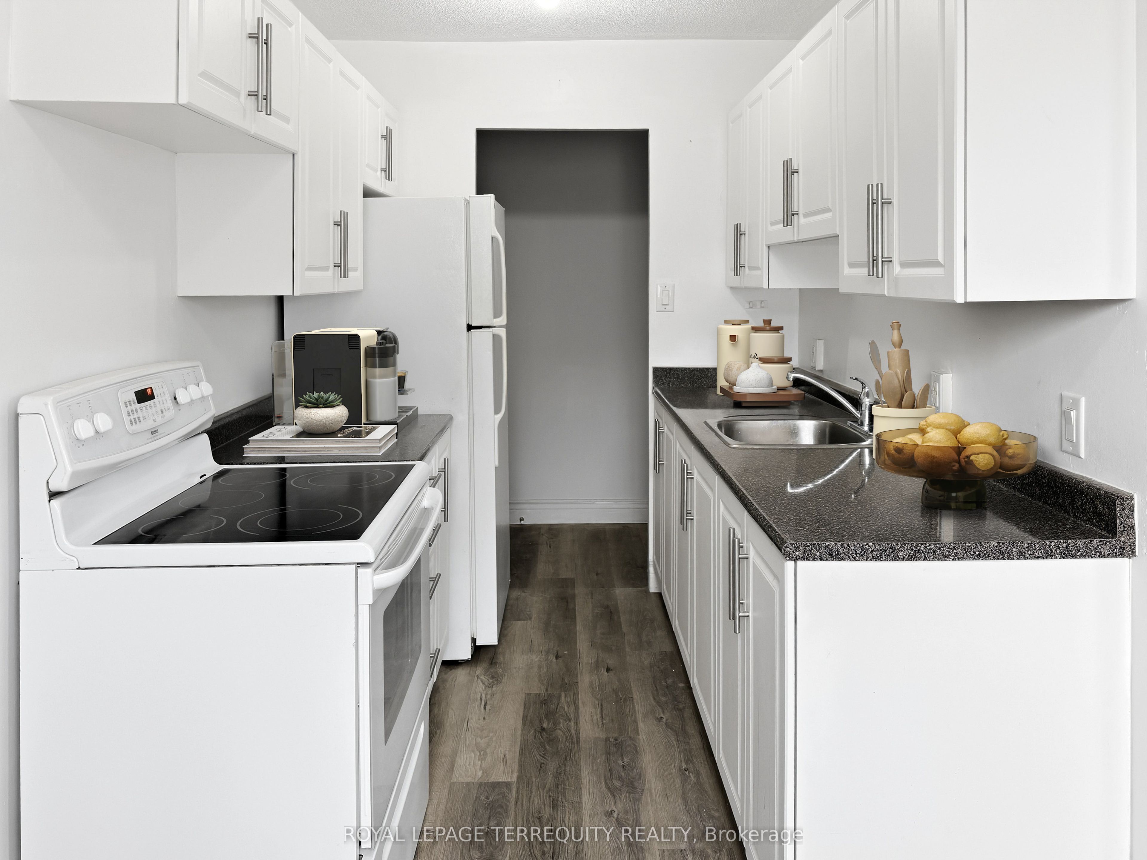 200 Park Road N 101 Property Photo 8