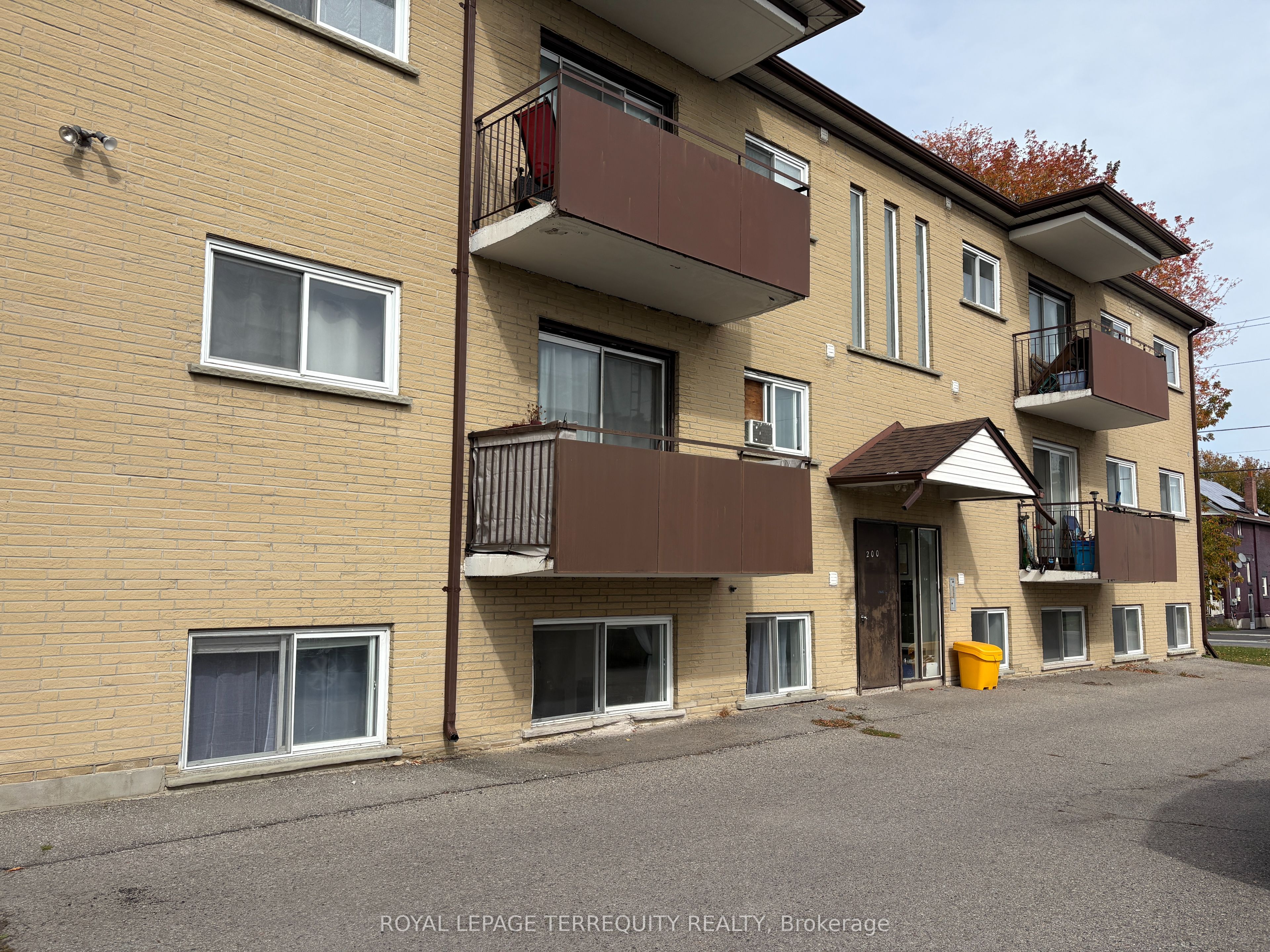 200 Park Road N 101 Property Photo 15