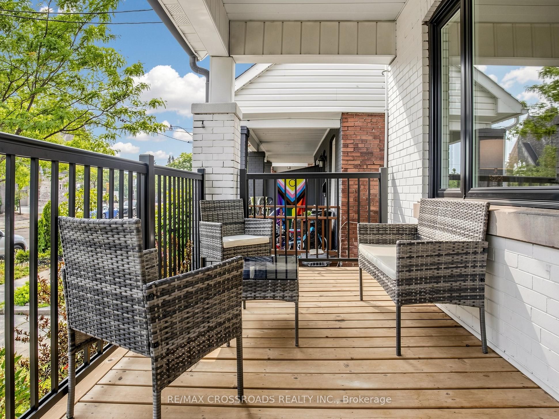 548 Glebeholme Boulevard Property Photo 3