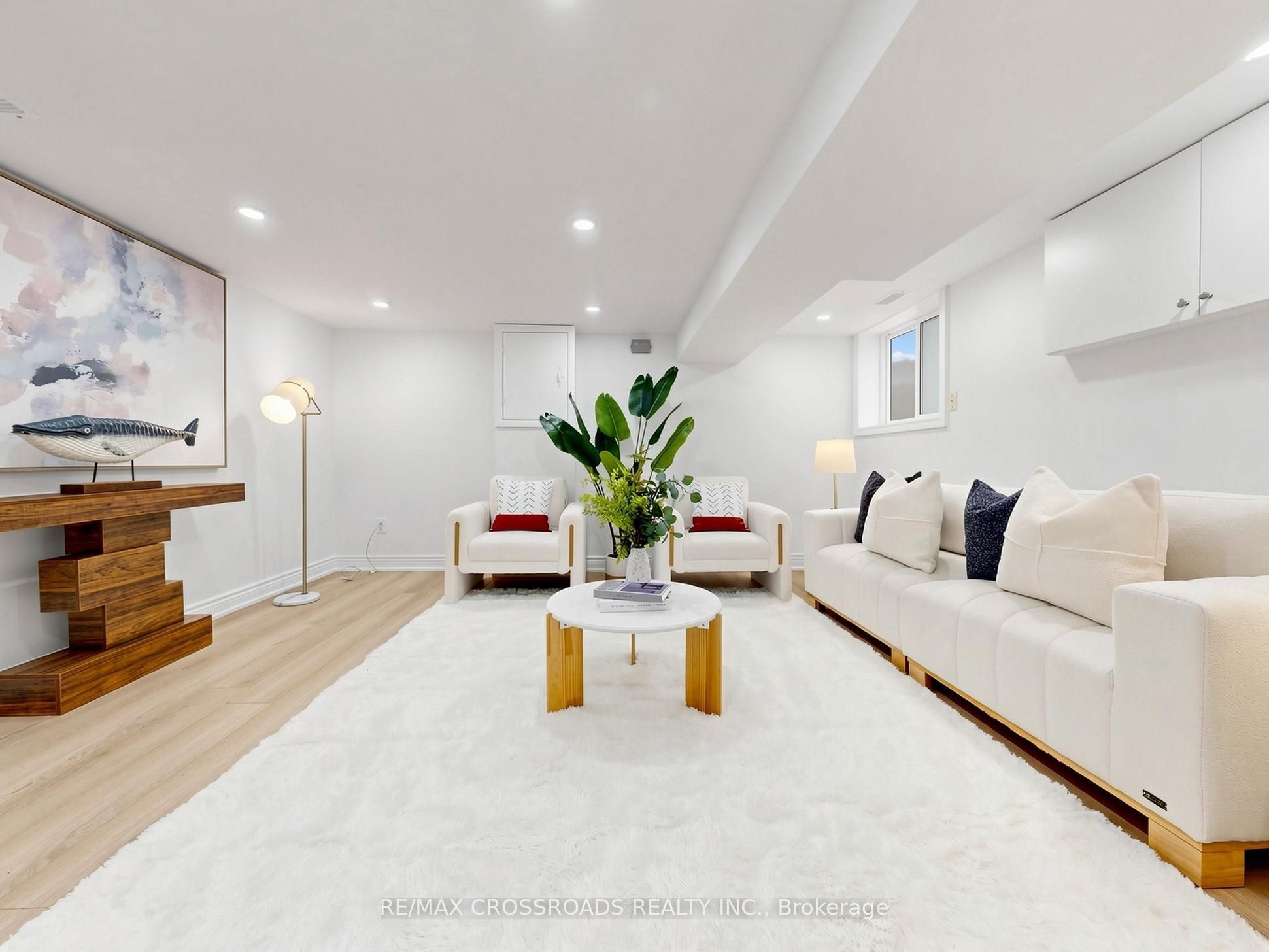 548 Glebeholme Boulevard Property Photo 35