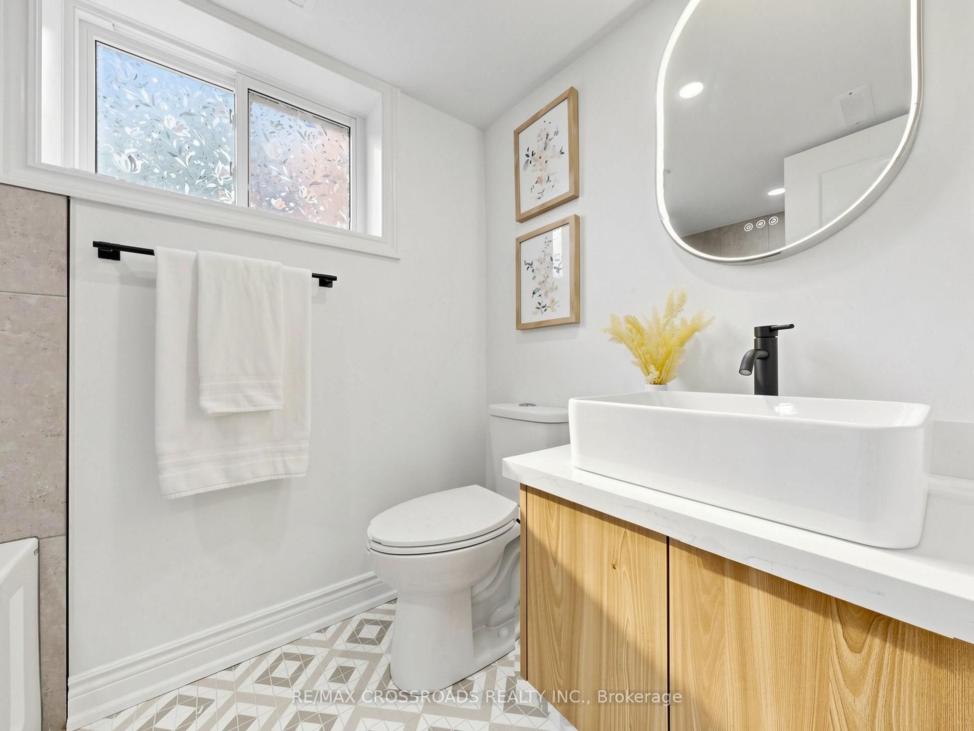 548 Glebeholme Boulevard Property Photo 42