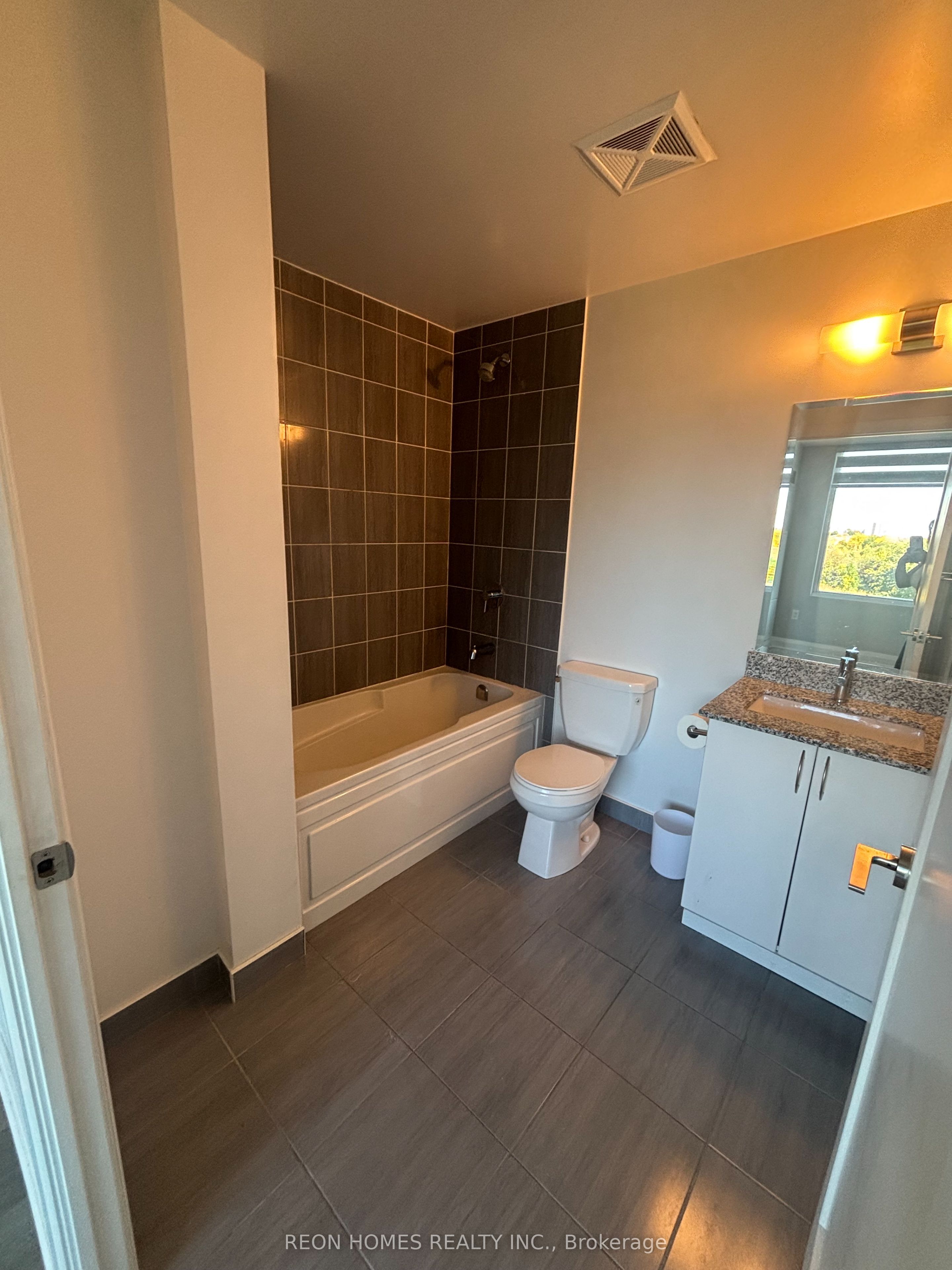 3220 Sheppard Avenue E 220 Property Photo 3