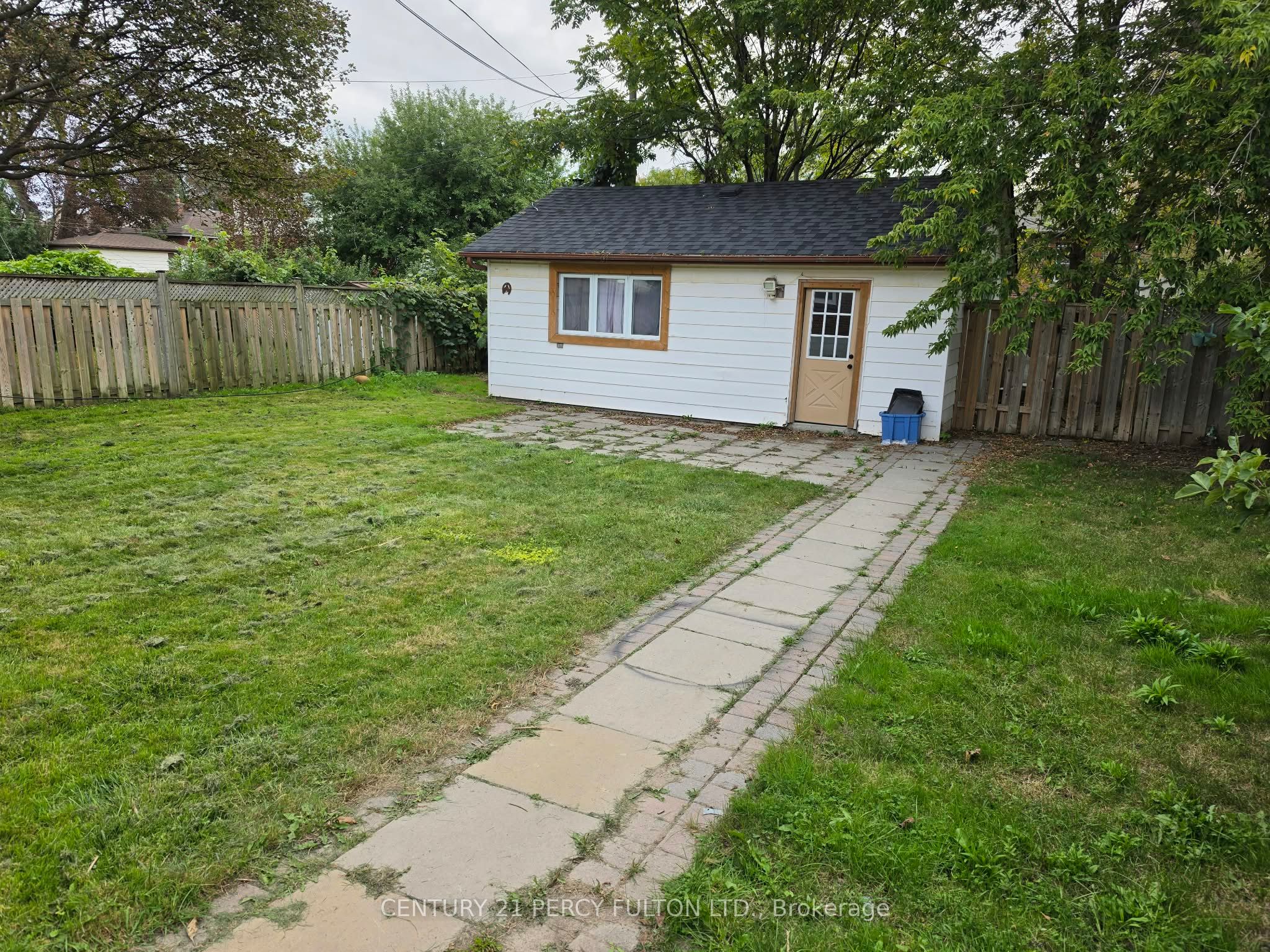 270 Wilson Road S Main Property Photo 3