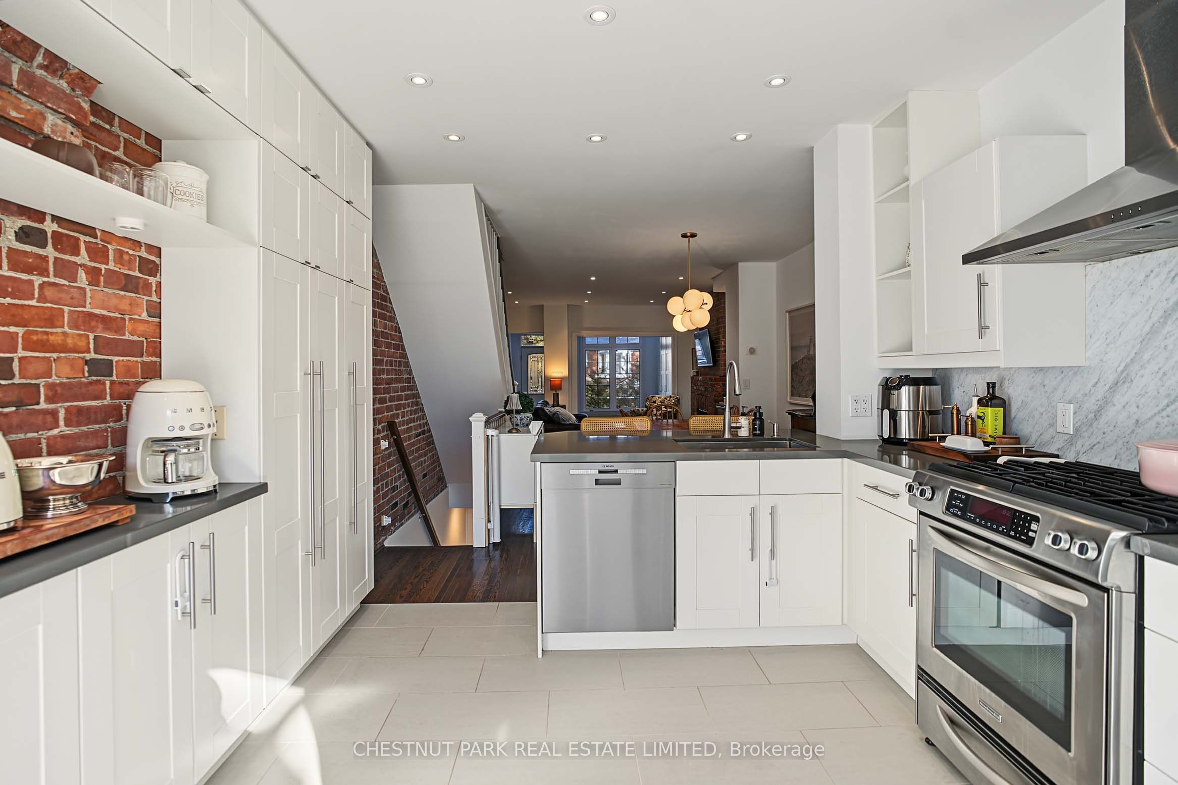 15 Millbrook Crescent Property Photo 18