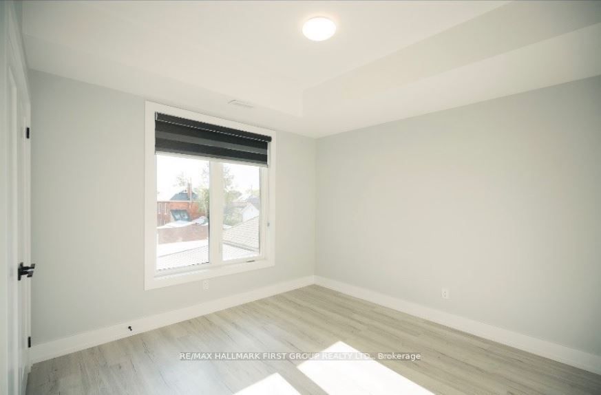 180 Prince Street 3 Property Photo 3